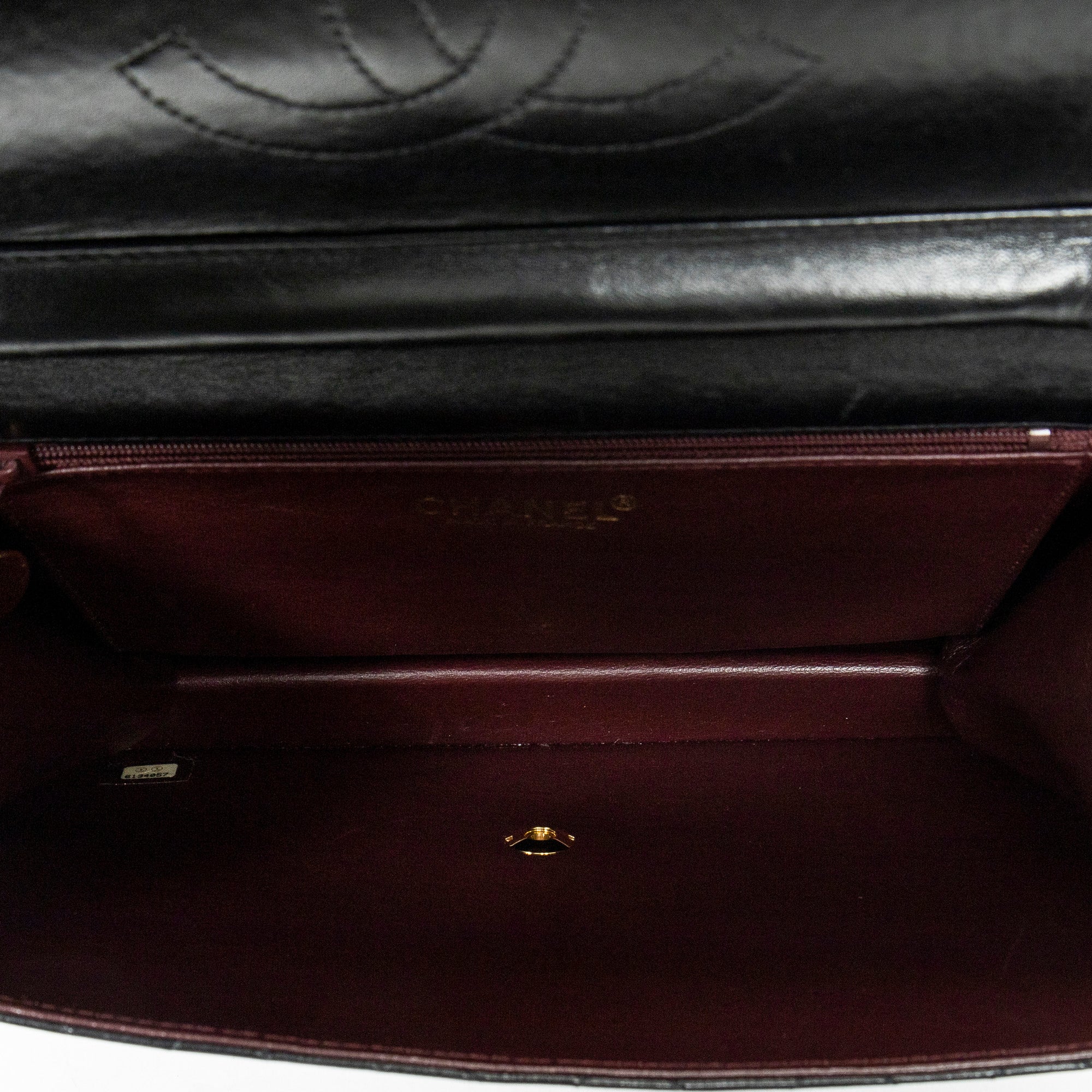 Vintage Push Lock Straight Flap 