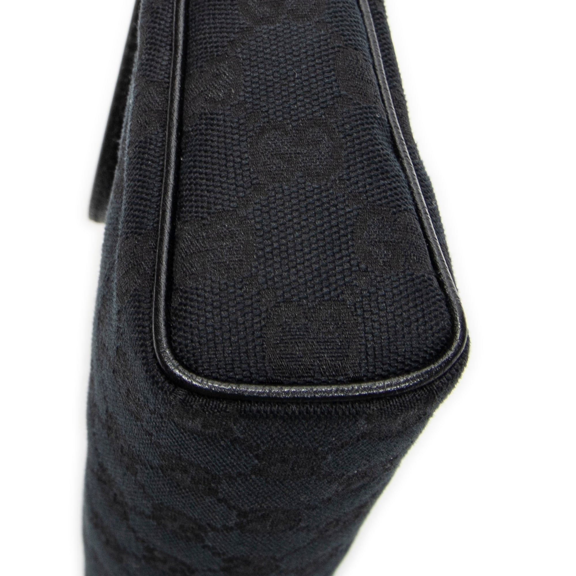 D-Ring Zip Pochette 