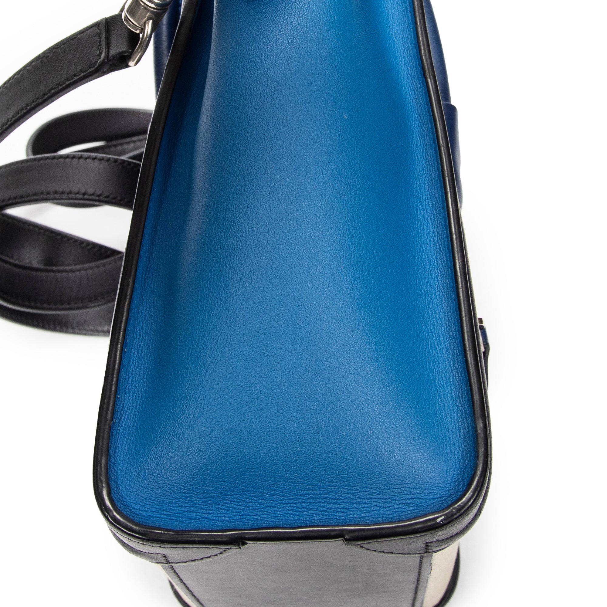 Nano Tricolor Luggage 