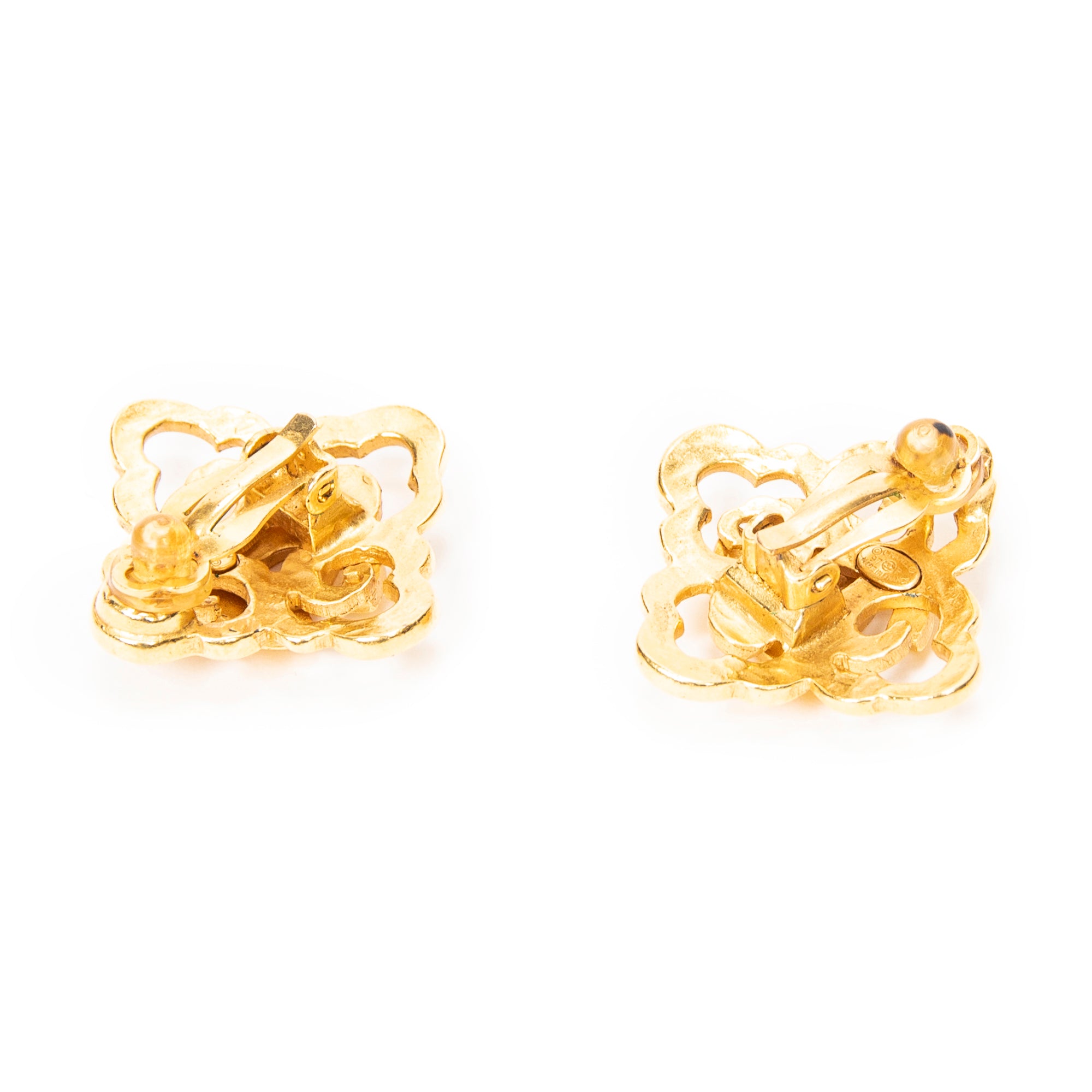 CC Floral-Shaped Clip On Earrings 
