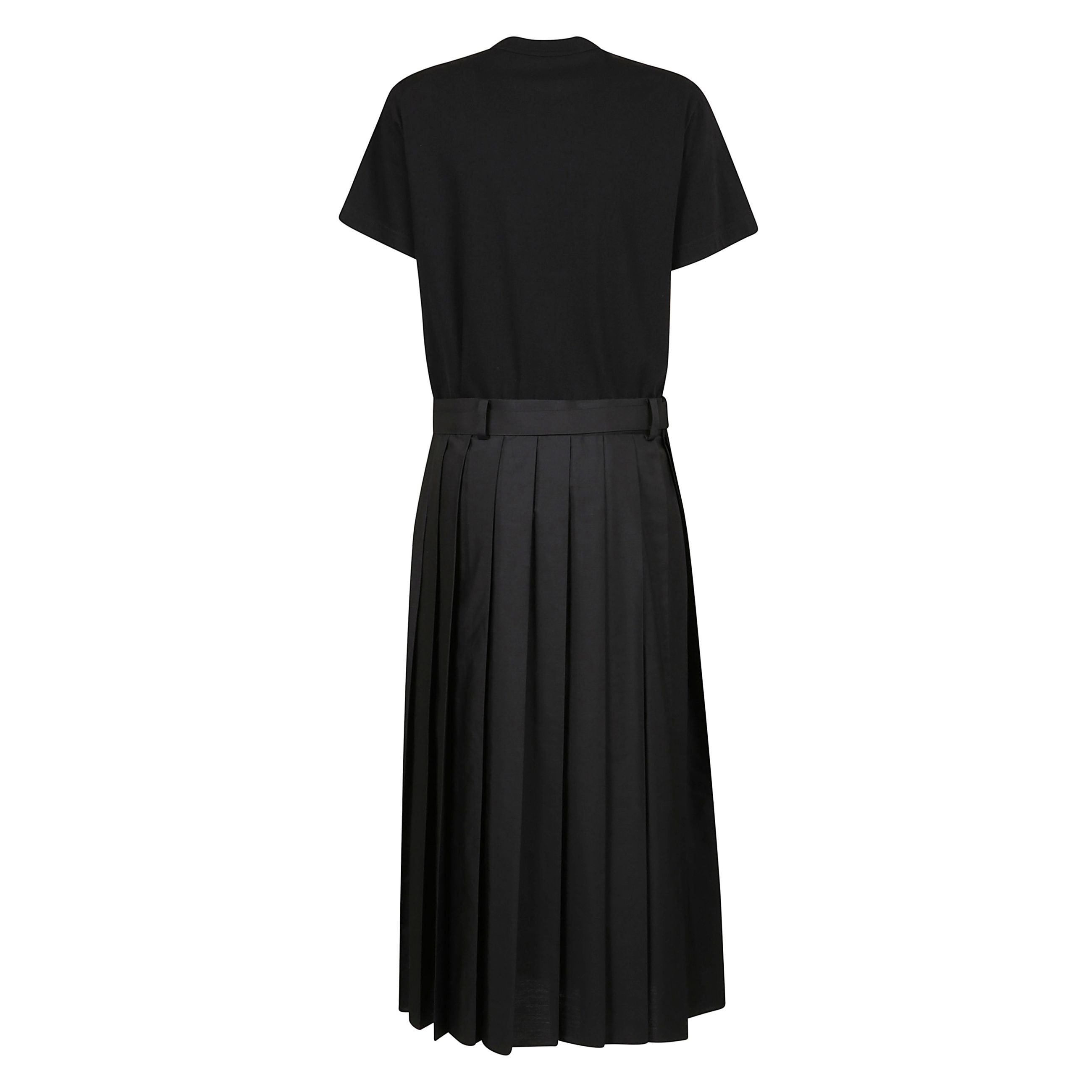 Abito bianco midi plissÃ© a maniche corte con zip nascosta e tasca applicata sul petto