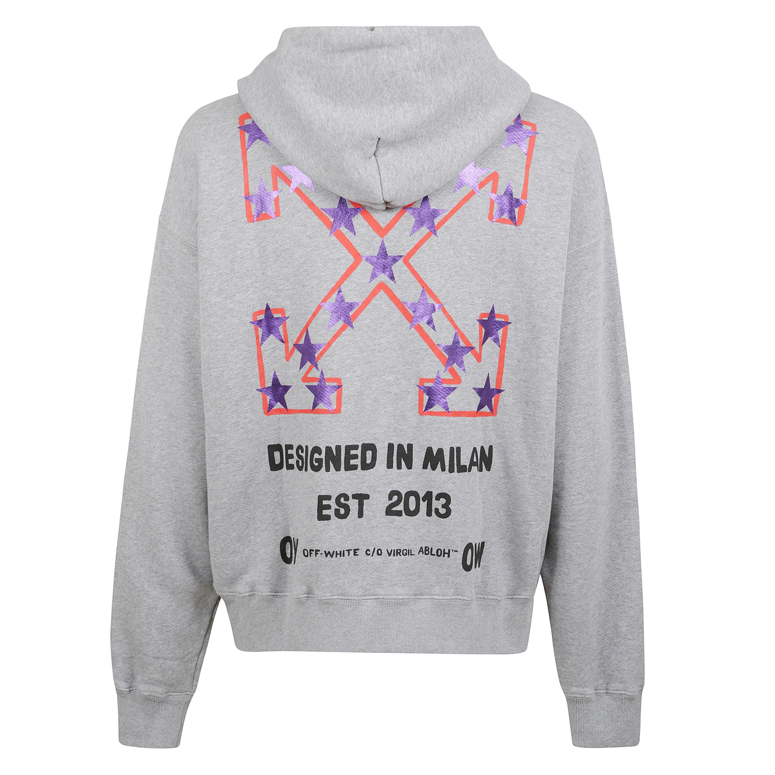 Felpa con cappuccio con stampa del logo, chiusura con cerniera frontale, due tasche anteriori a marsupio e motivo frecce caratteristico sul retro