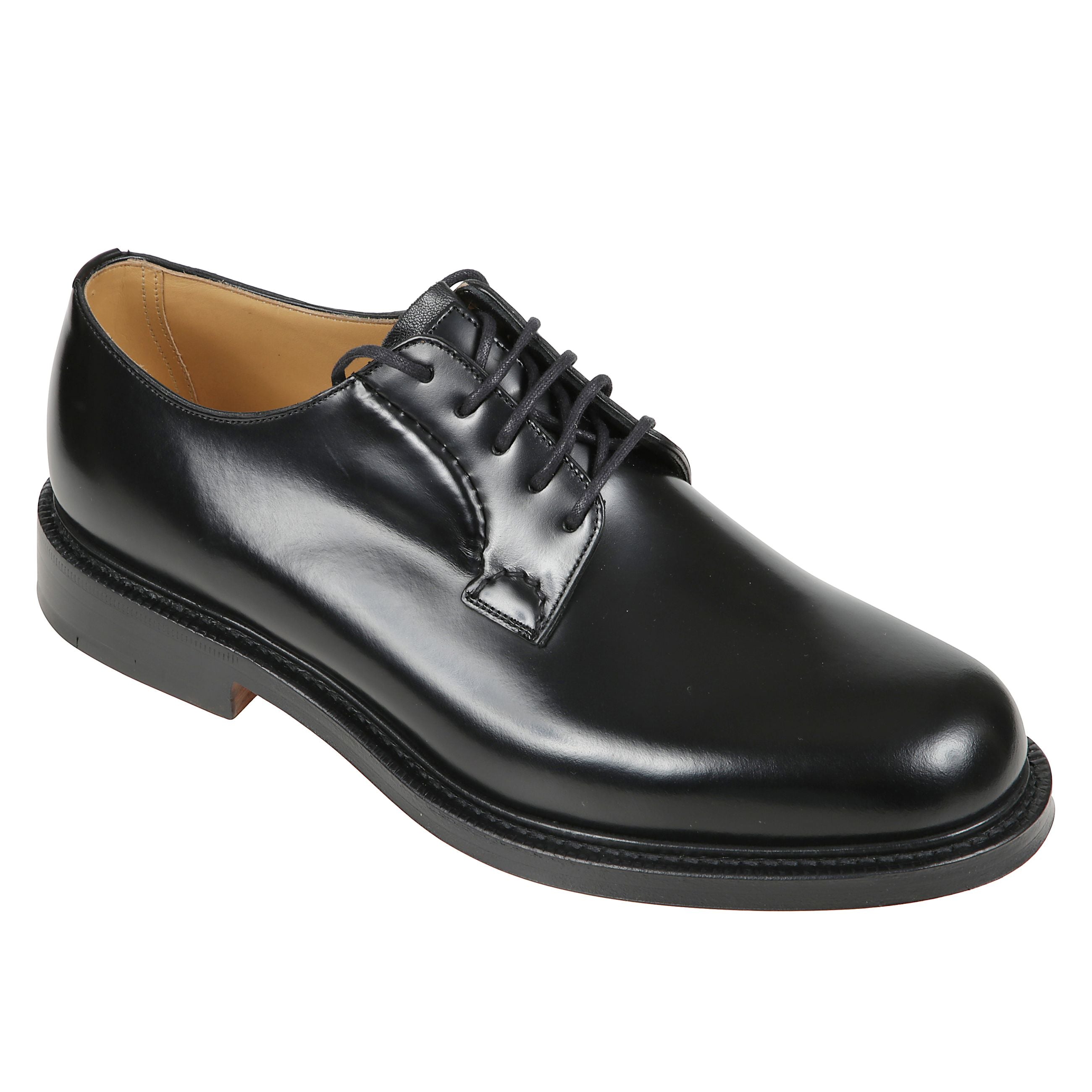 Derby blucher stringata in pelle di vitello spazzolato  con cuciture a mano sul sottocchiello, linguetta nappa a soffietto, lacci in pelle e fodera interna