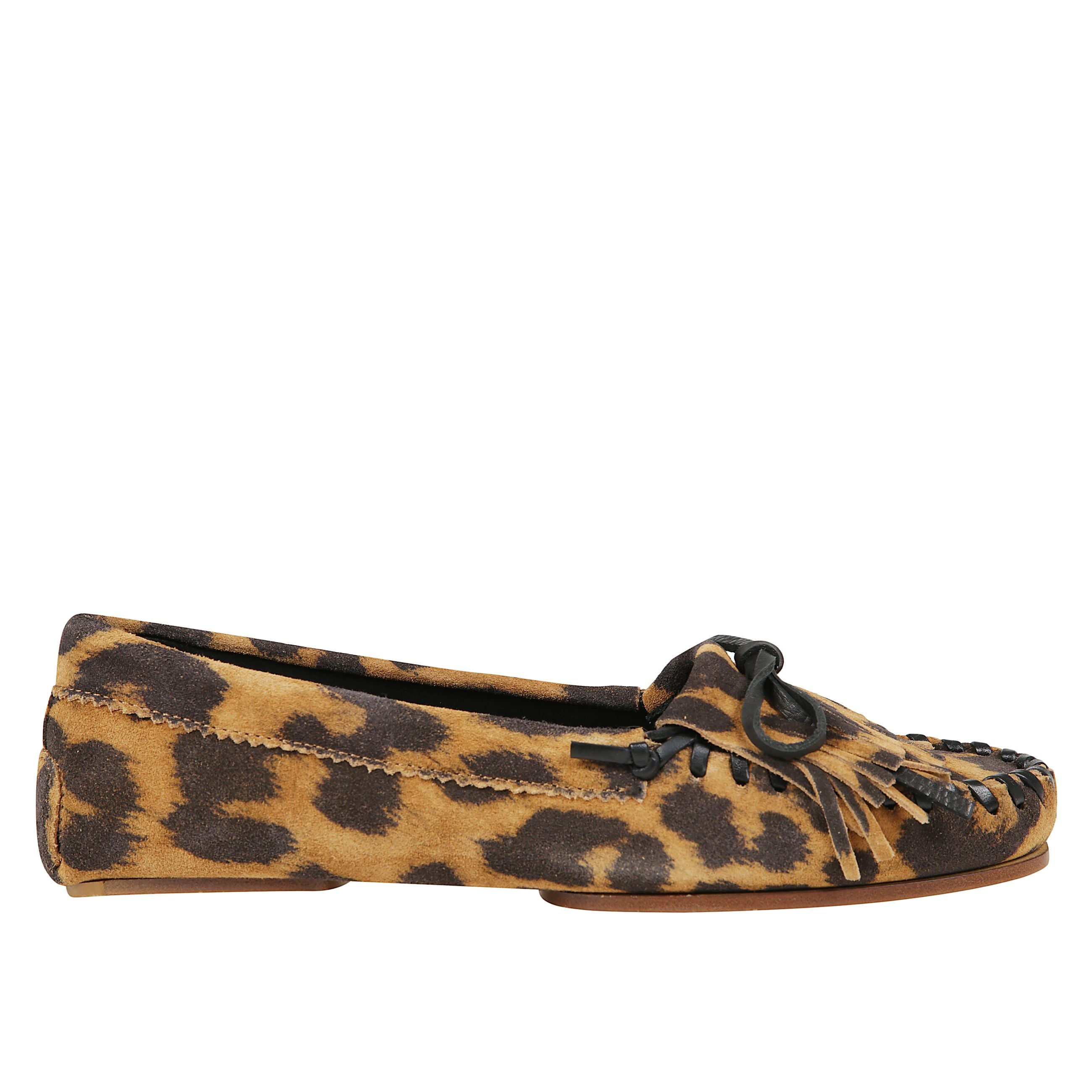 Indiana loafer
mocassino in camoscio stampa animalier e frange sulla tomaia.