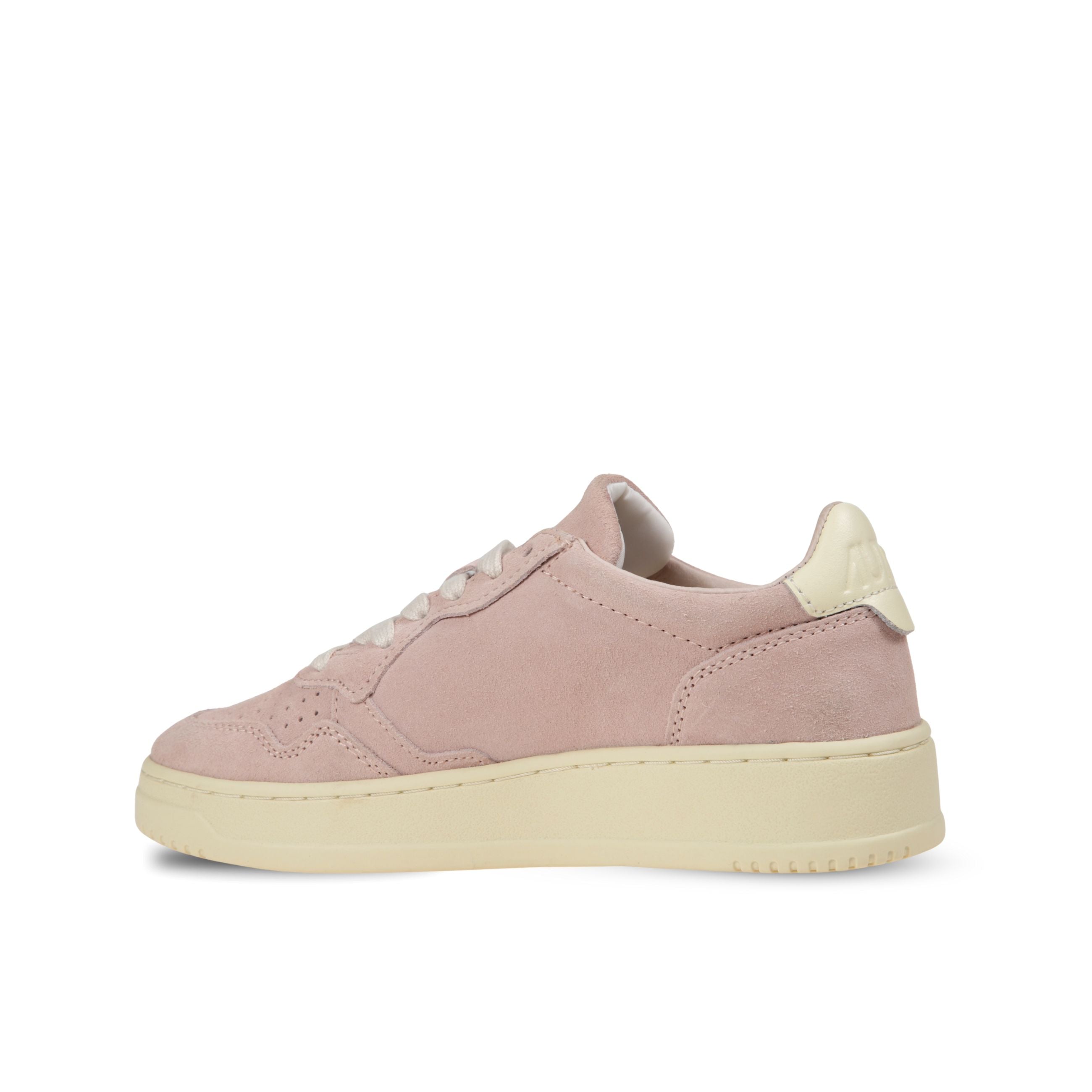Sneakers autry medalist low. corpo in suede con microfori sul davanti. talloncino in pelle.