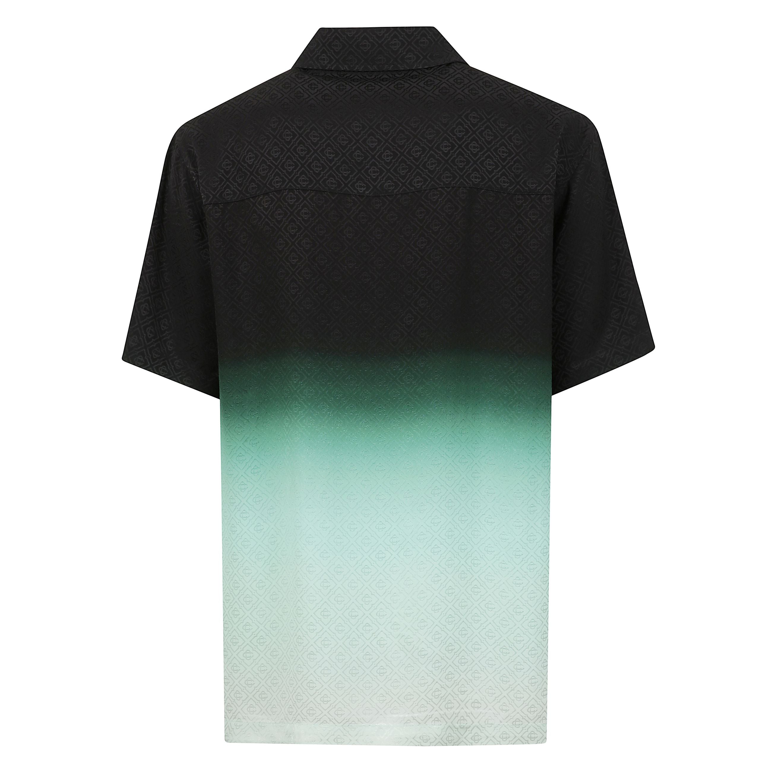 Camicia casablanca a manica corta. effetto degradÃ© cromatico. sul petto, due tasche con patta applicate. colletto classico e chiusura frontale con zip metallica e pendaglio con logo.