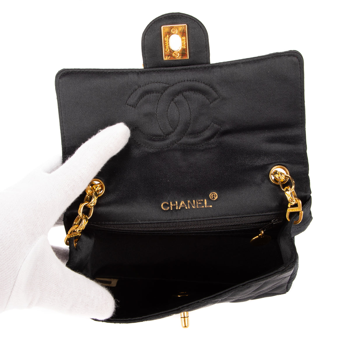 Classic Mini Timeless Square Flap