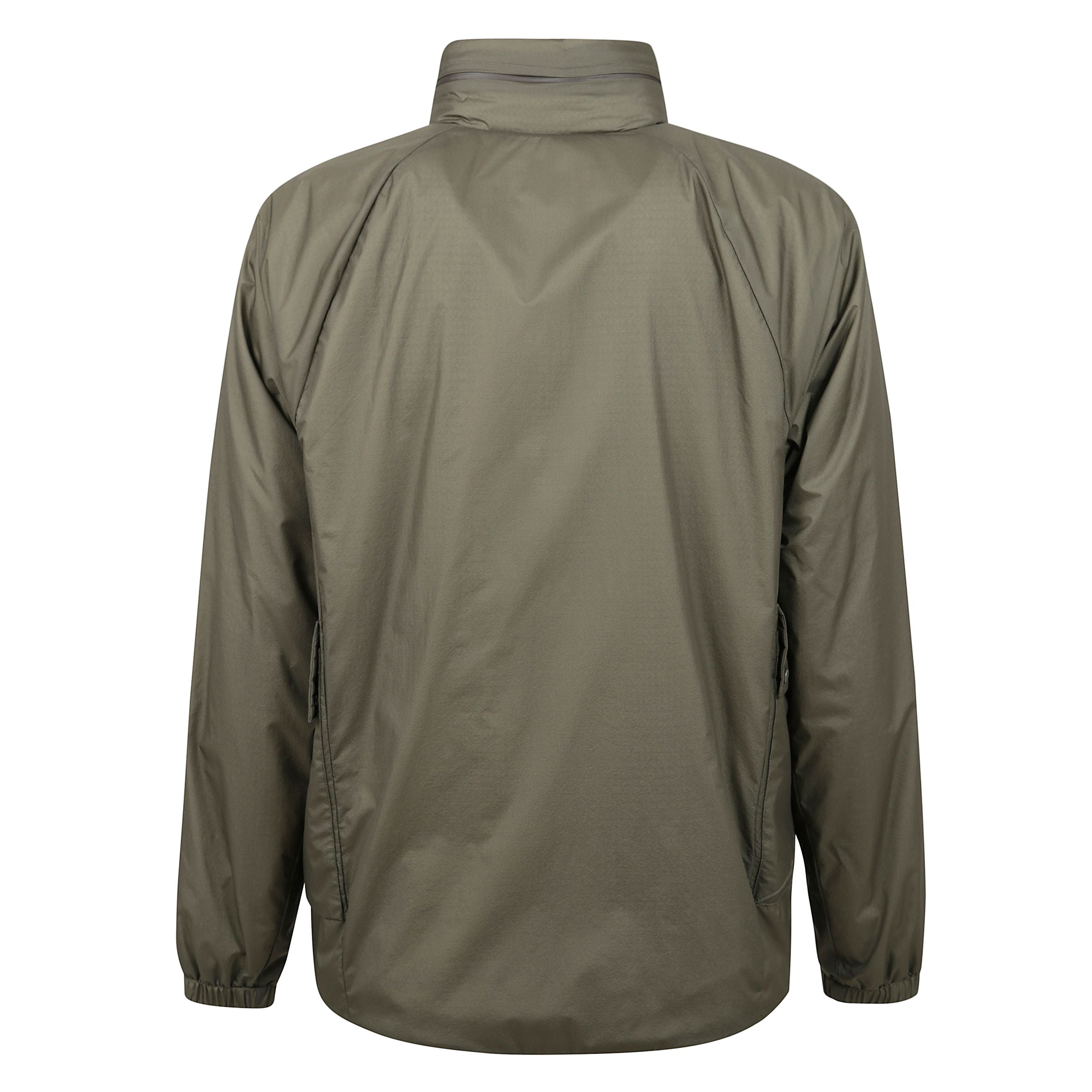The metropolis series pertexï¿½ concealable hood jacket
la giacca cp company, con cappuccio ripiegabile e tasche esterne