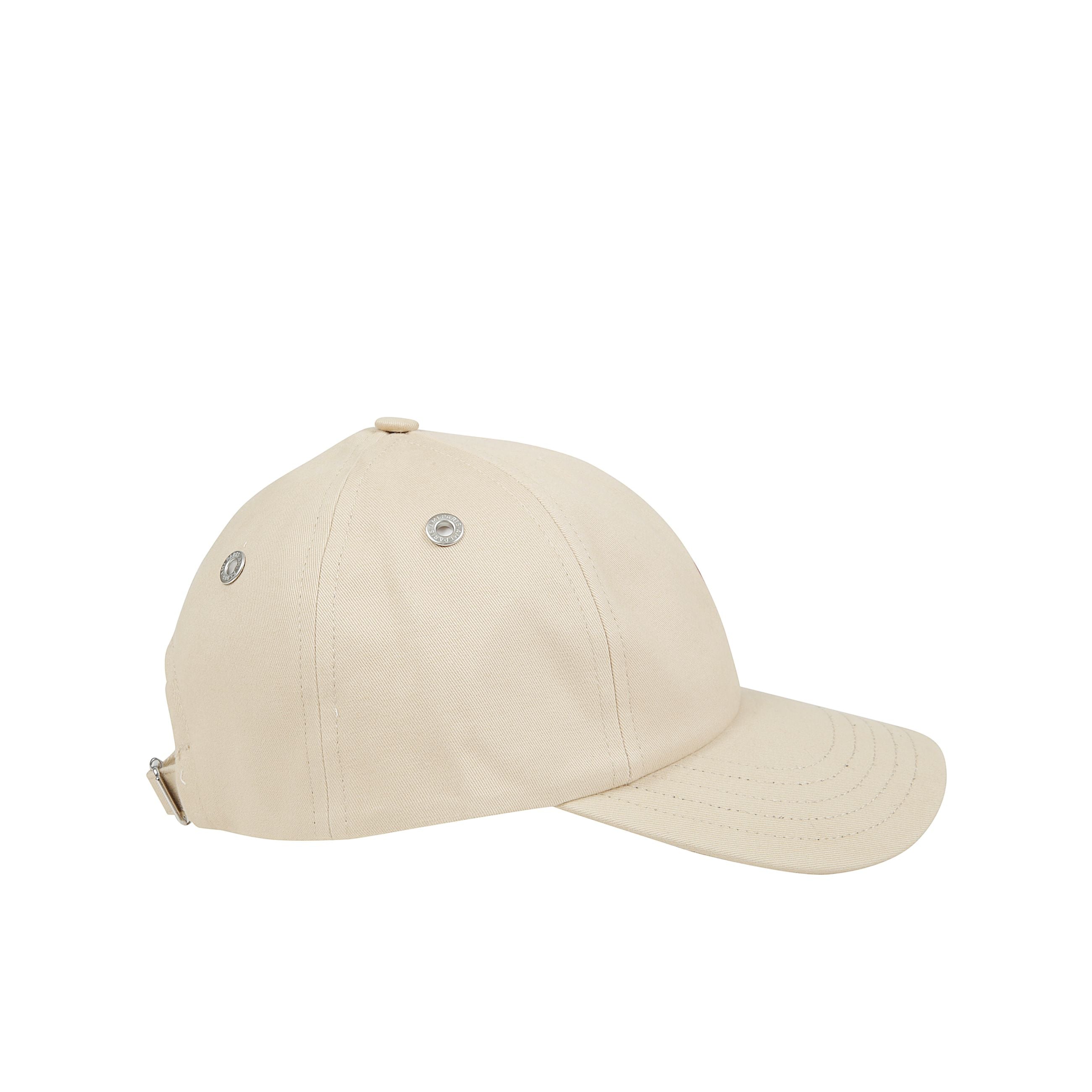 Cappellino con ricamo "ami de coeur"  in cotone e cinturino regolabile