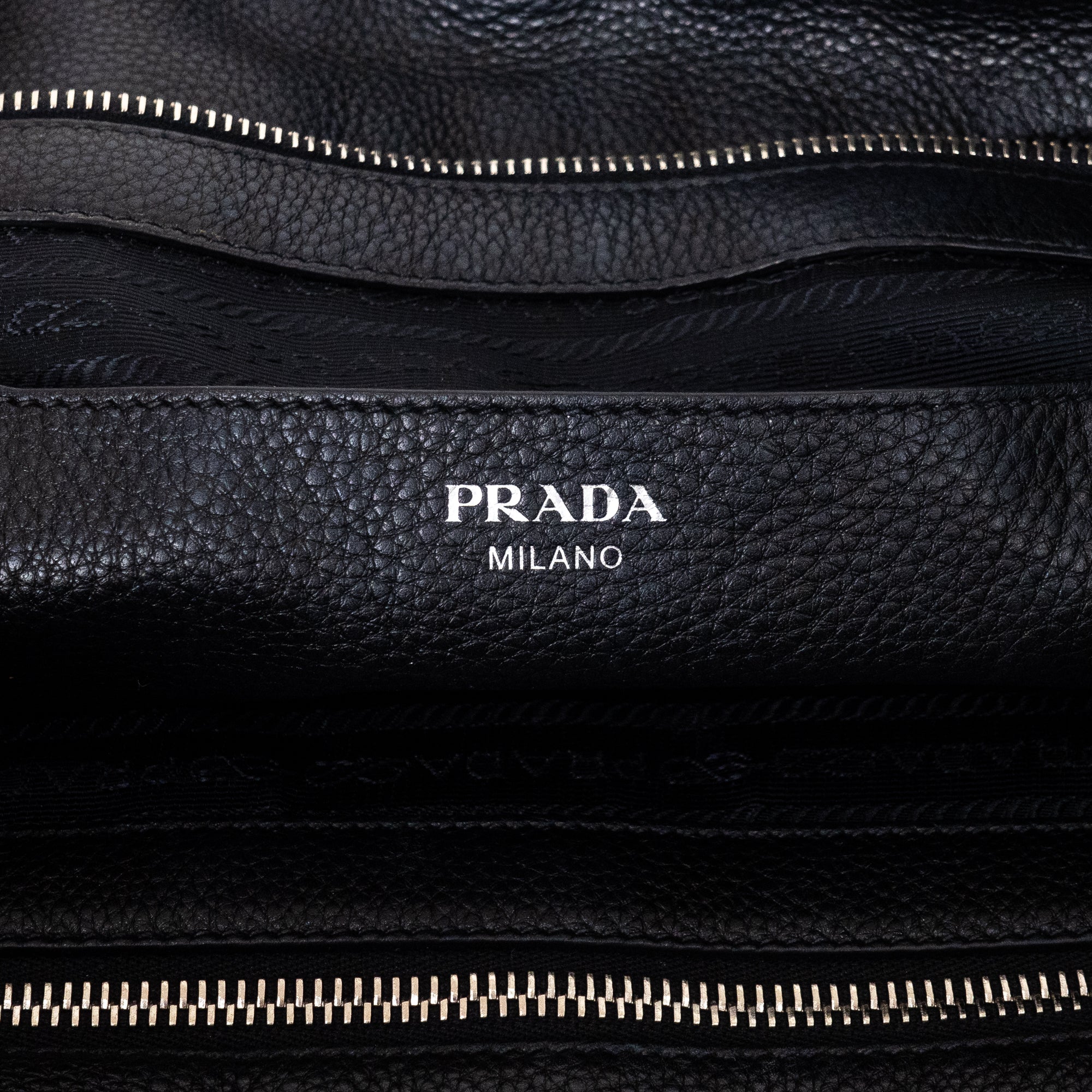 Classic Medium Shopping Tote 