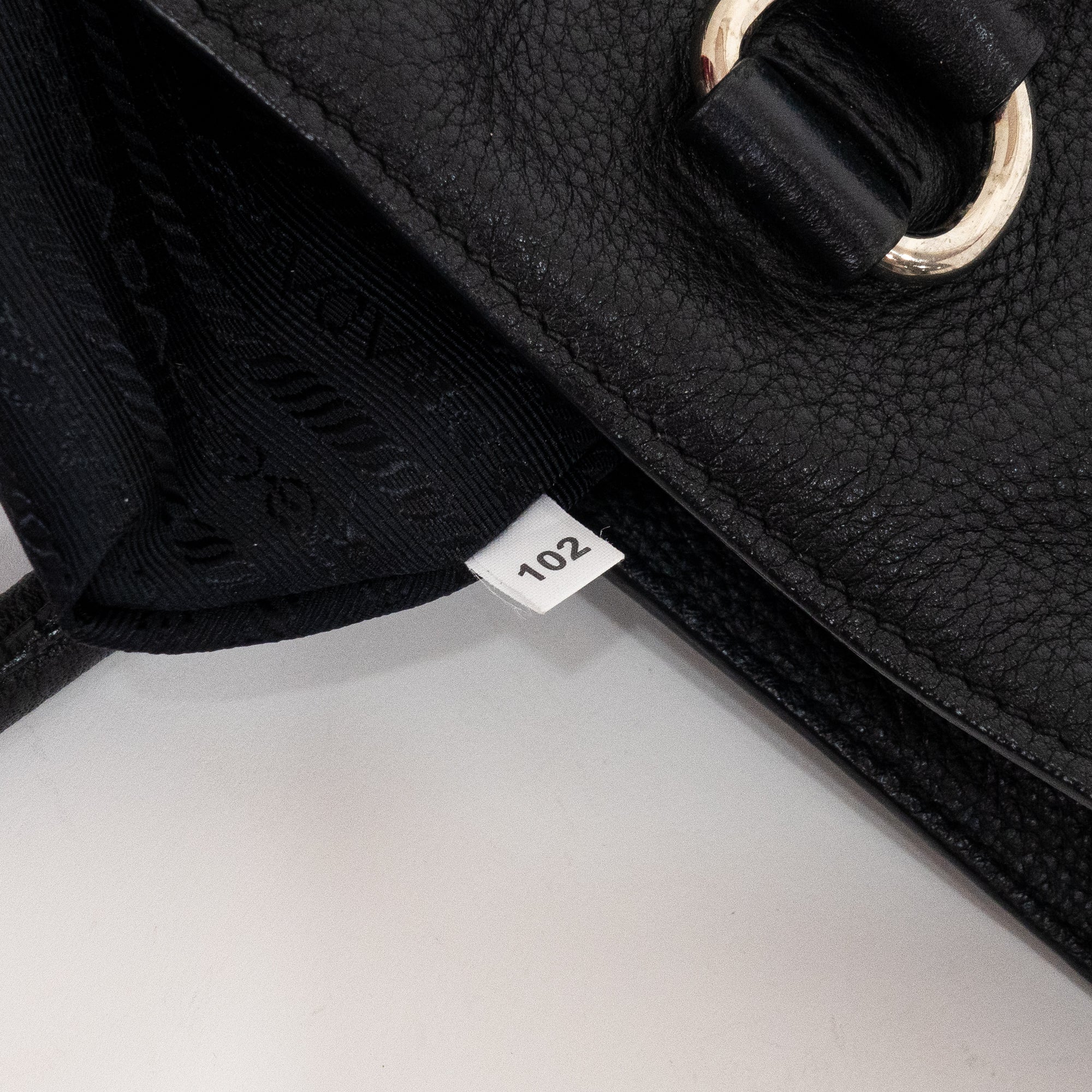 Classic Medium Shopping Tote 
