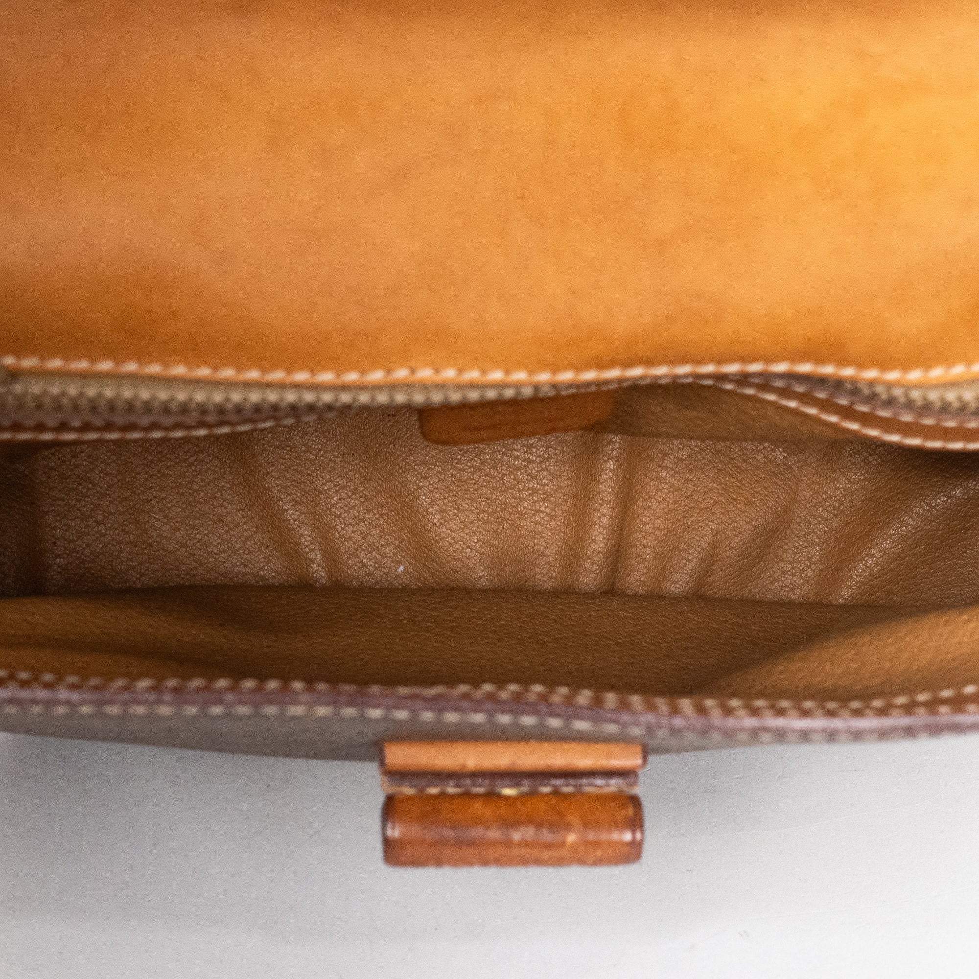 Vintage Messenger 