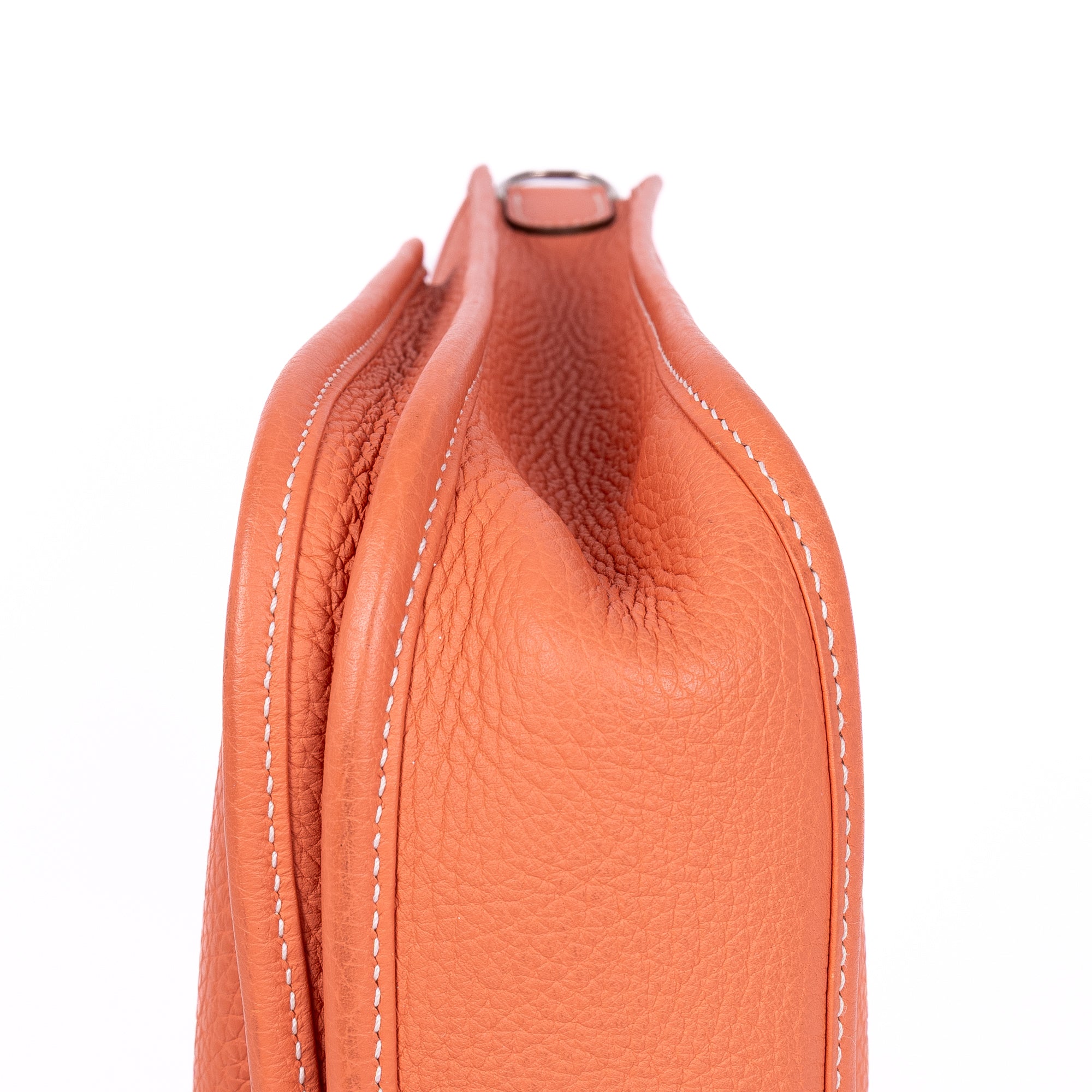 Evelyne III PM