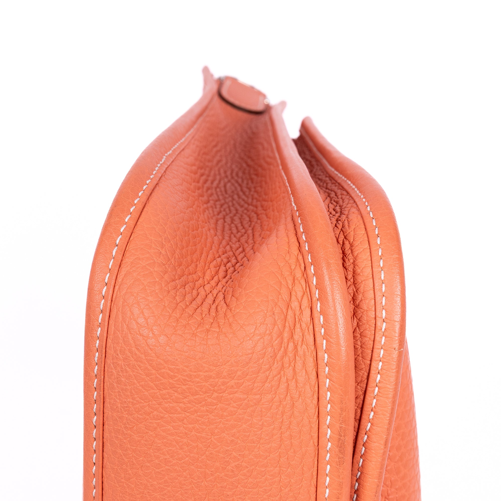 Evelyne III PM