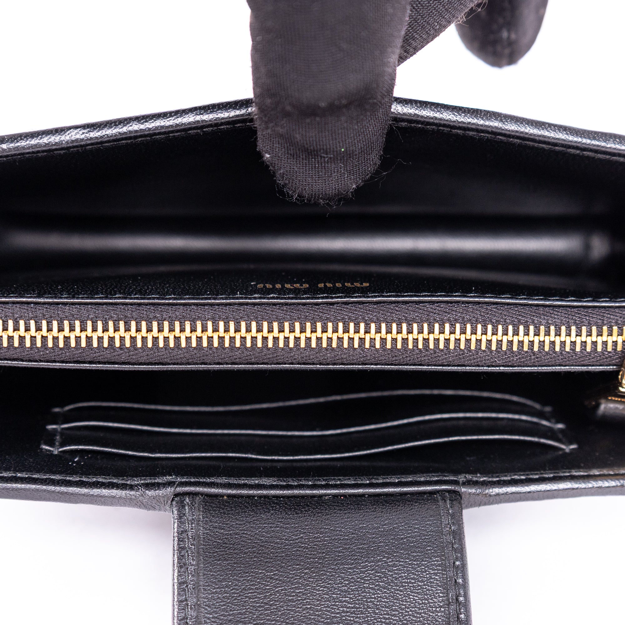 Matelasse Wallet On Chain 