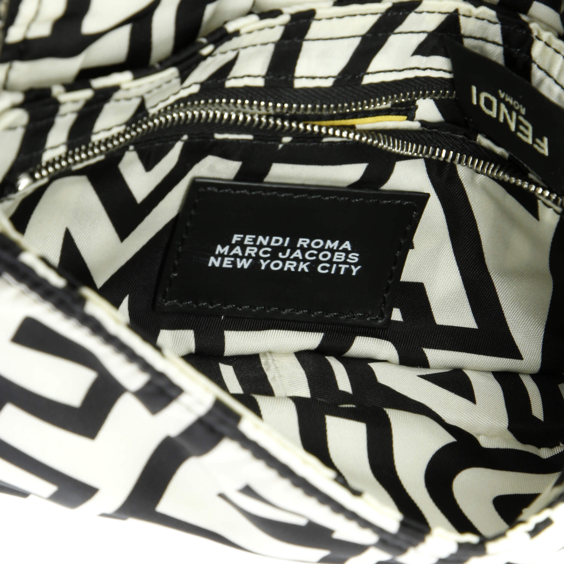 Marc Jacobs Baguette NM 