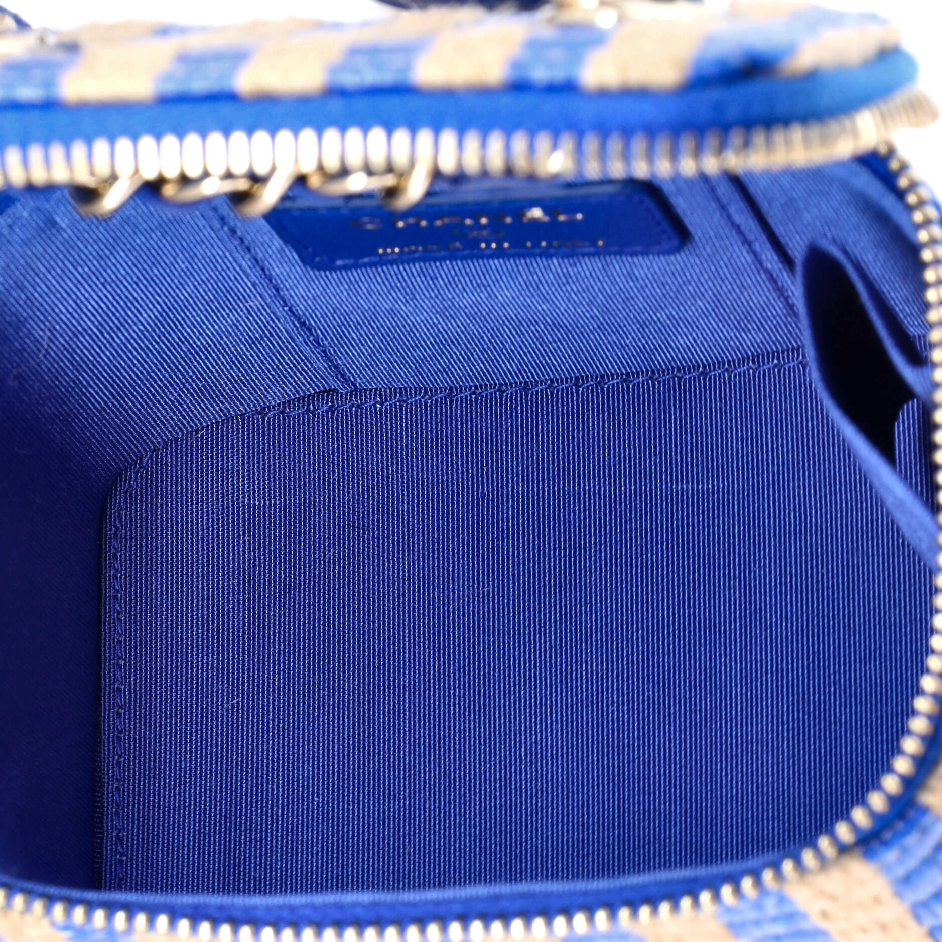 Classic Chain Vanity Case Mini