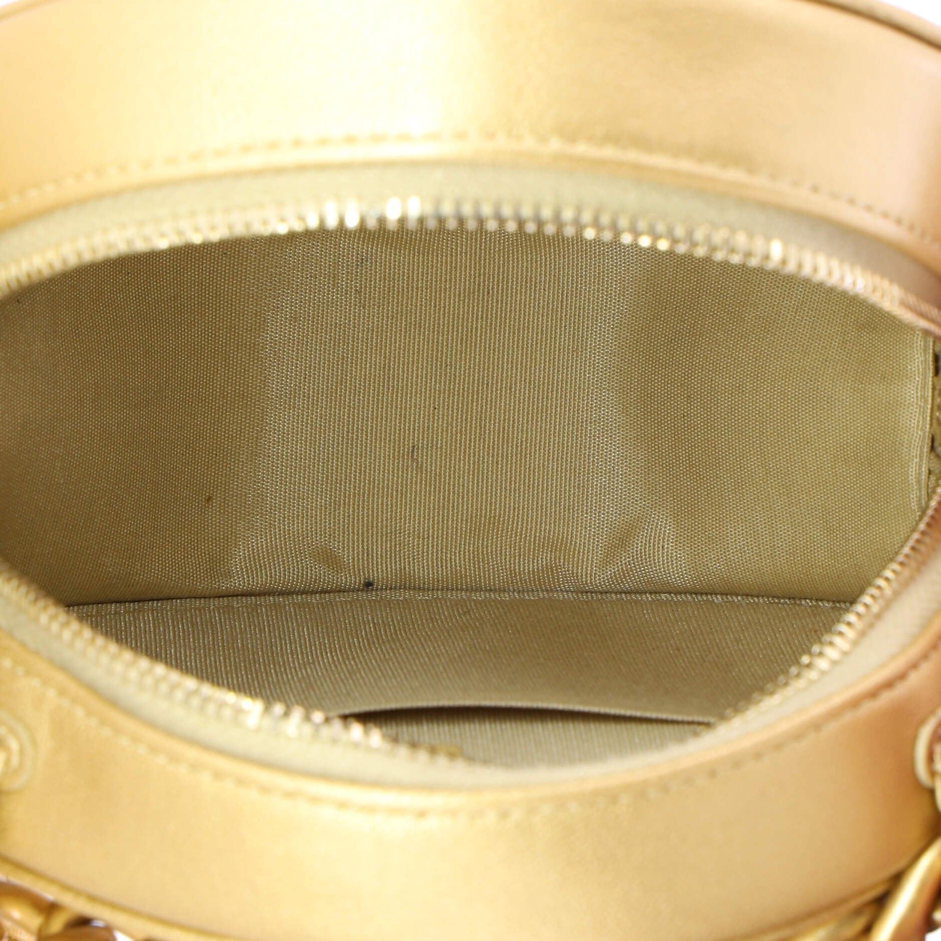 19 Round Chain Clutch 
