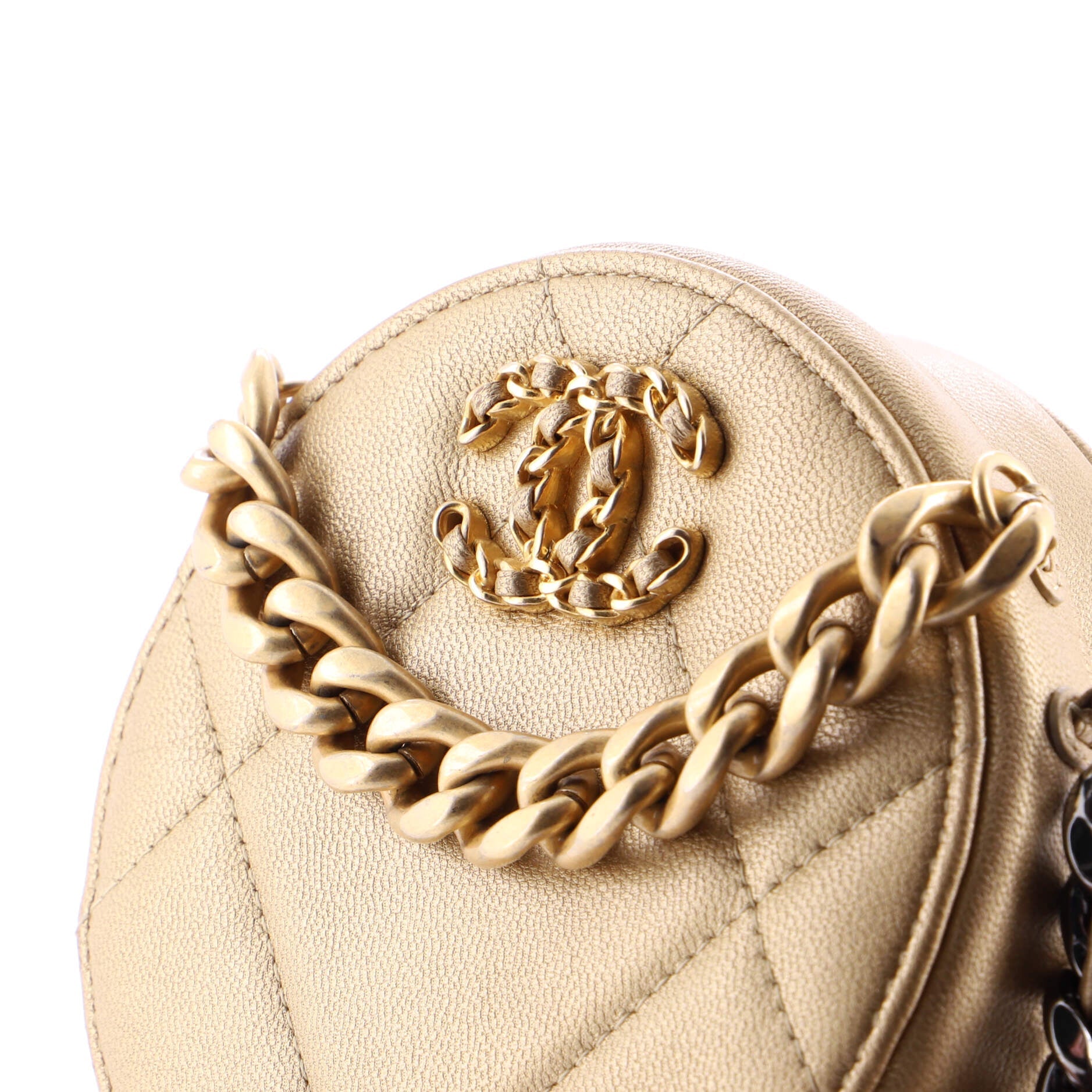 19 Round Chain Clutch 