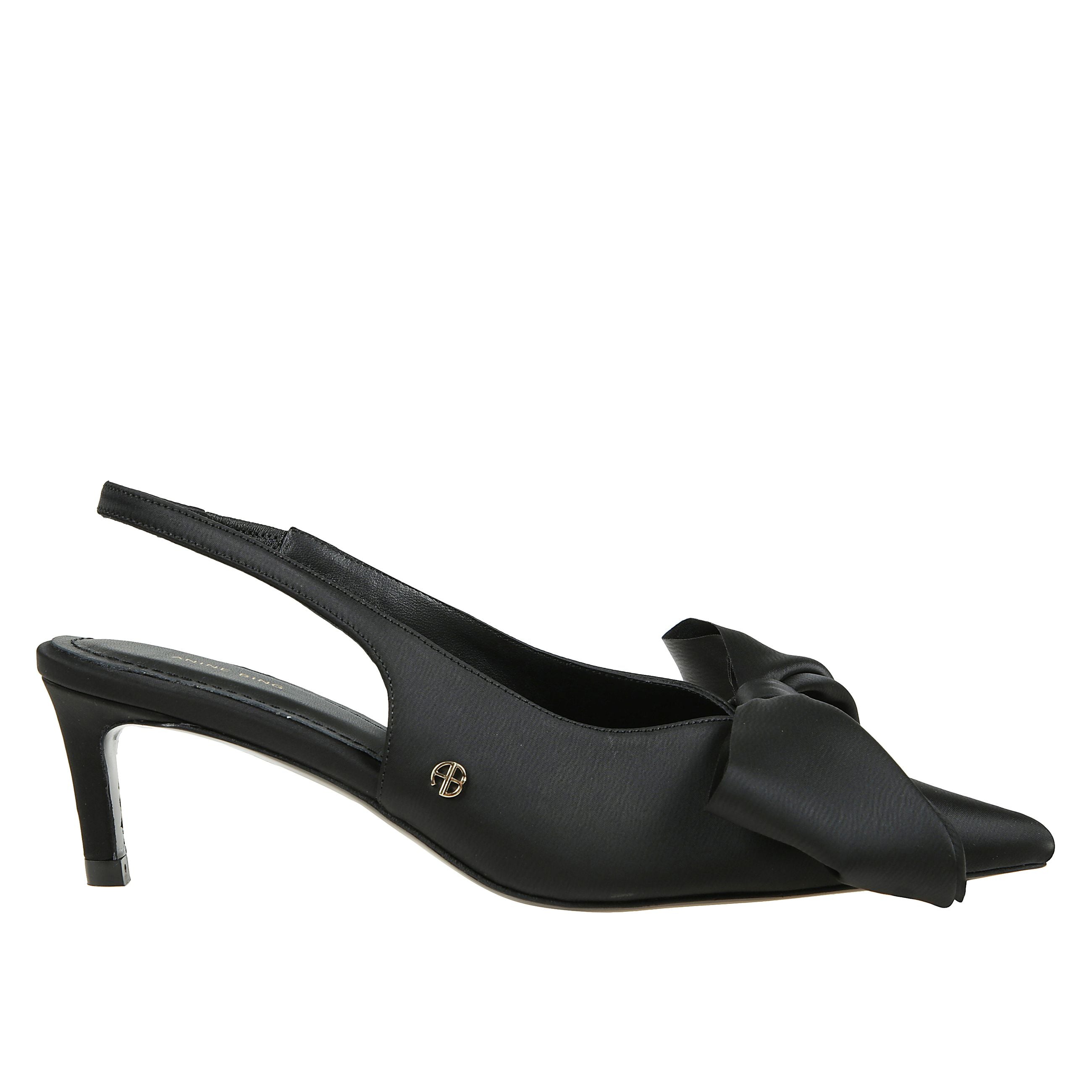 Pumps nina tacco a stiletto 57mm in pelle di vitello e tessuto in raso, con fascia elasticizzata sul tallone e dettaglio fiocco oversize.