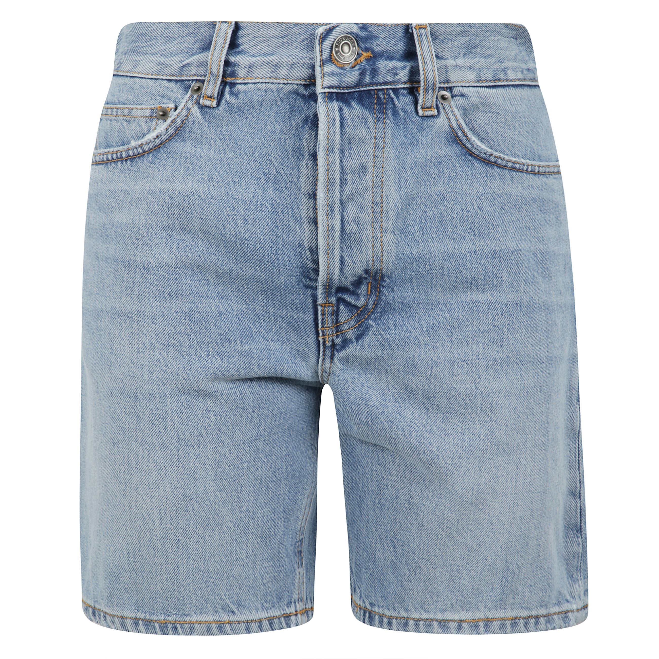 Shorts in denim con lavaggio azzurro a vita media con gamba dritta, un design a 5 tasche, una cintura con passante e una chiusura con bottone e cerniera. realizzati in denim non elasticizzato