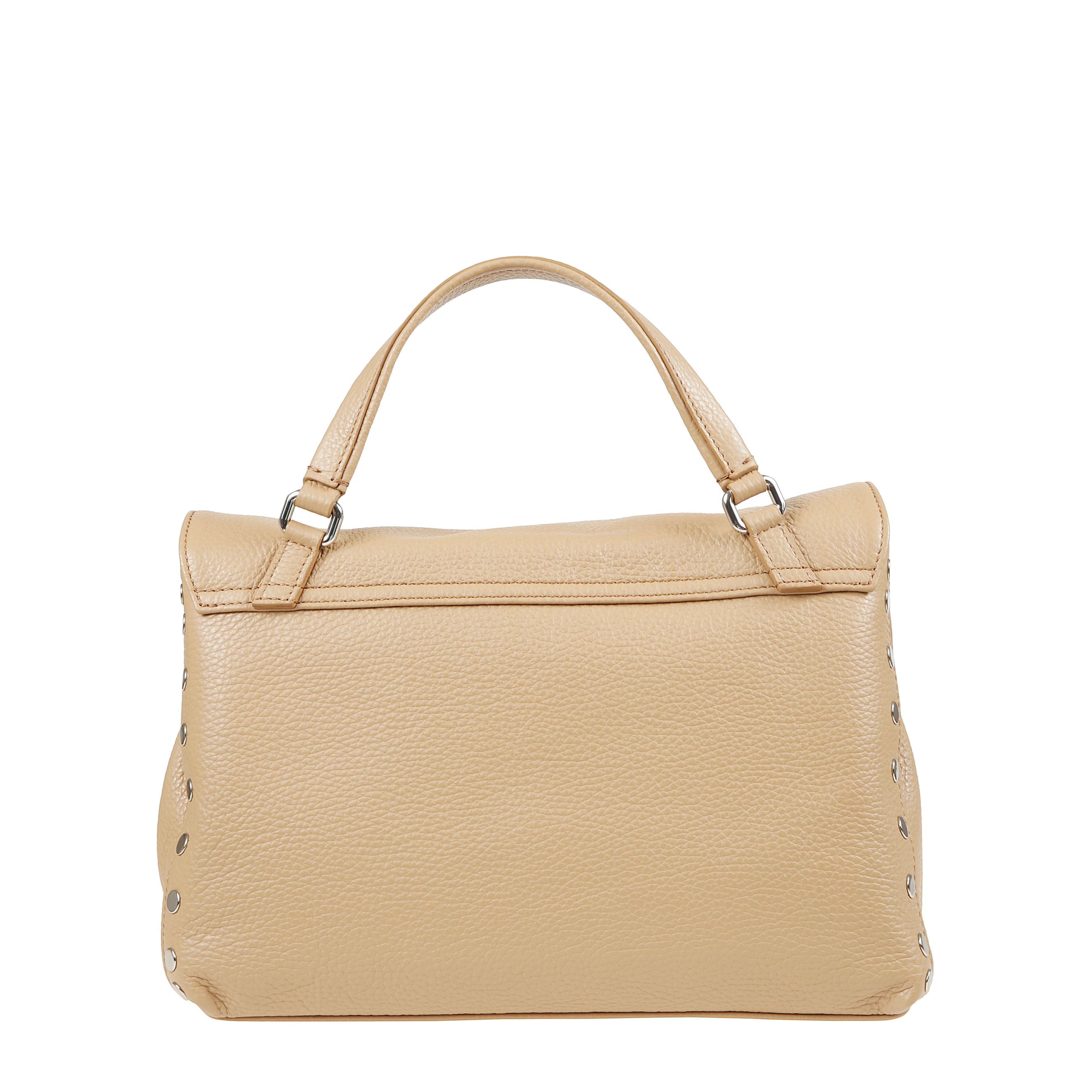 Borsa a mano in pelle con tracolla lavorata artigianalmente in pelle martellata, la borsetta Ã¨ dotata di tracolla regolabile in pelle che permette di portarla anche a spalla. il modello Ã¨ foderato internamente e completato da una comoda tasca interna.