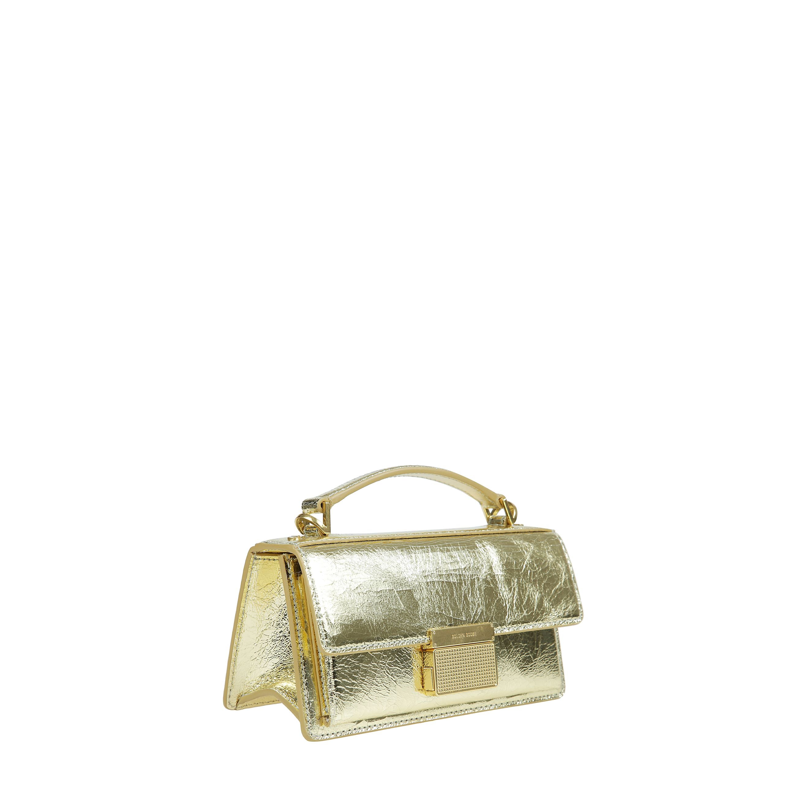 Funzionale ma sofisticata, la venezia bag Ã¨ una dichiarazione di eleganza veneziana, che invita a portare con sÃ© un pezzo della sua anima, ovunque. in pelle laminata di colore oro, questo modello in versione small si caratterizza per la chiusura con fib