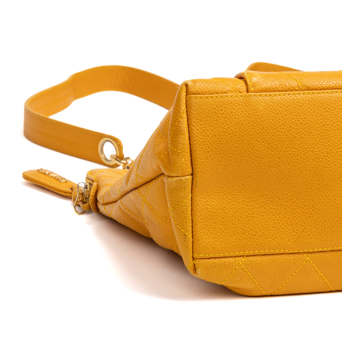CC Logo Chain Tote