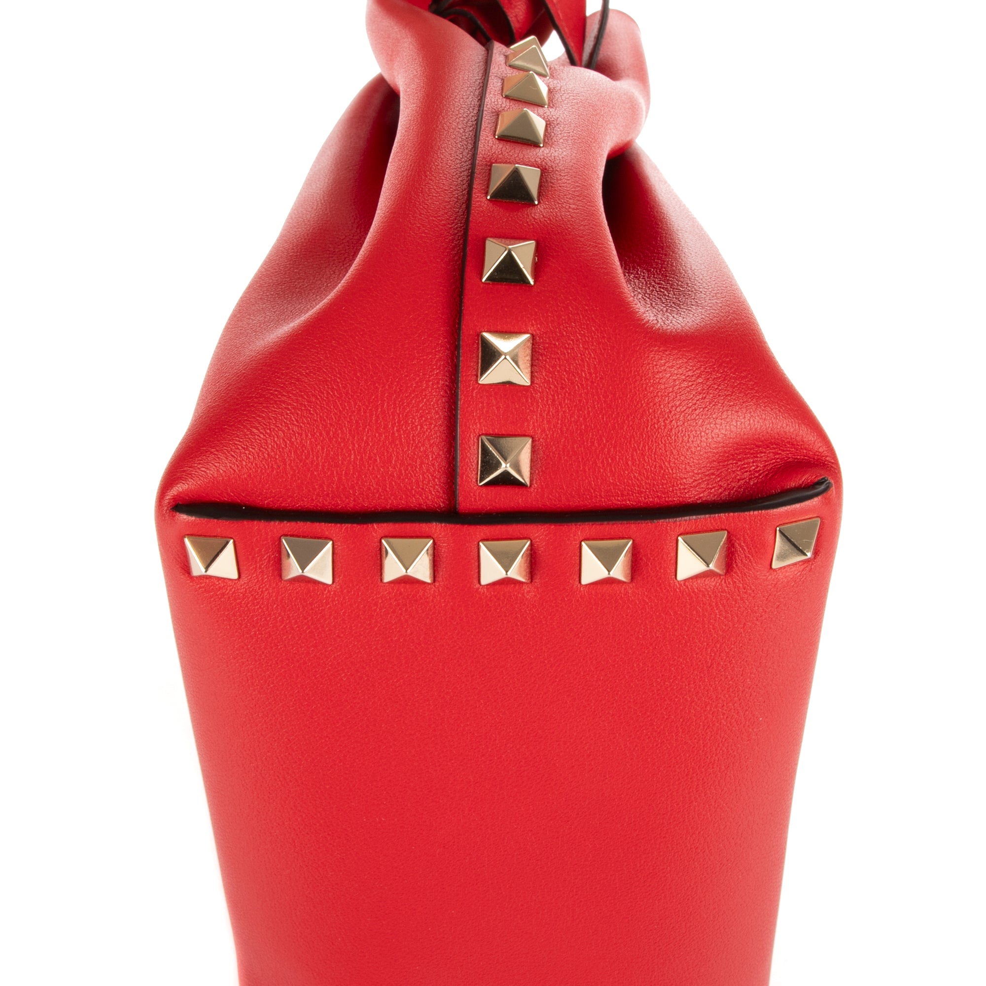 Chain Studded Bucket 