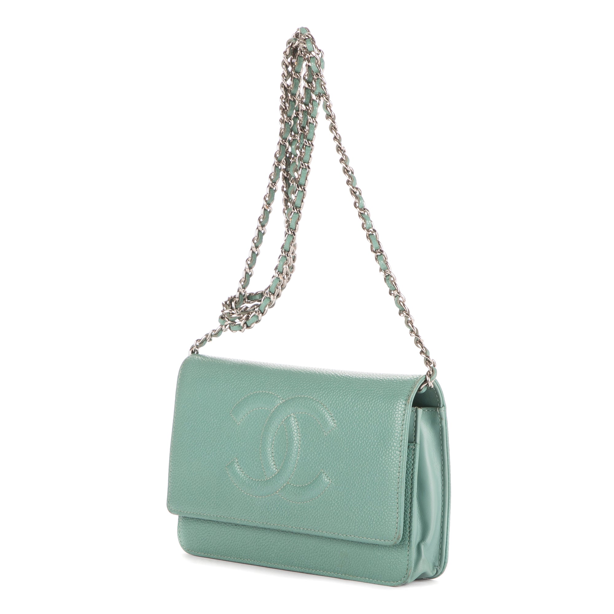 Classic Timeless Wallet on Chain 
