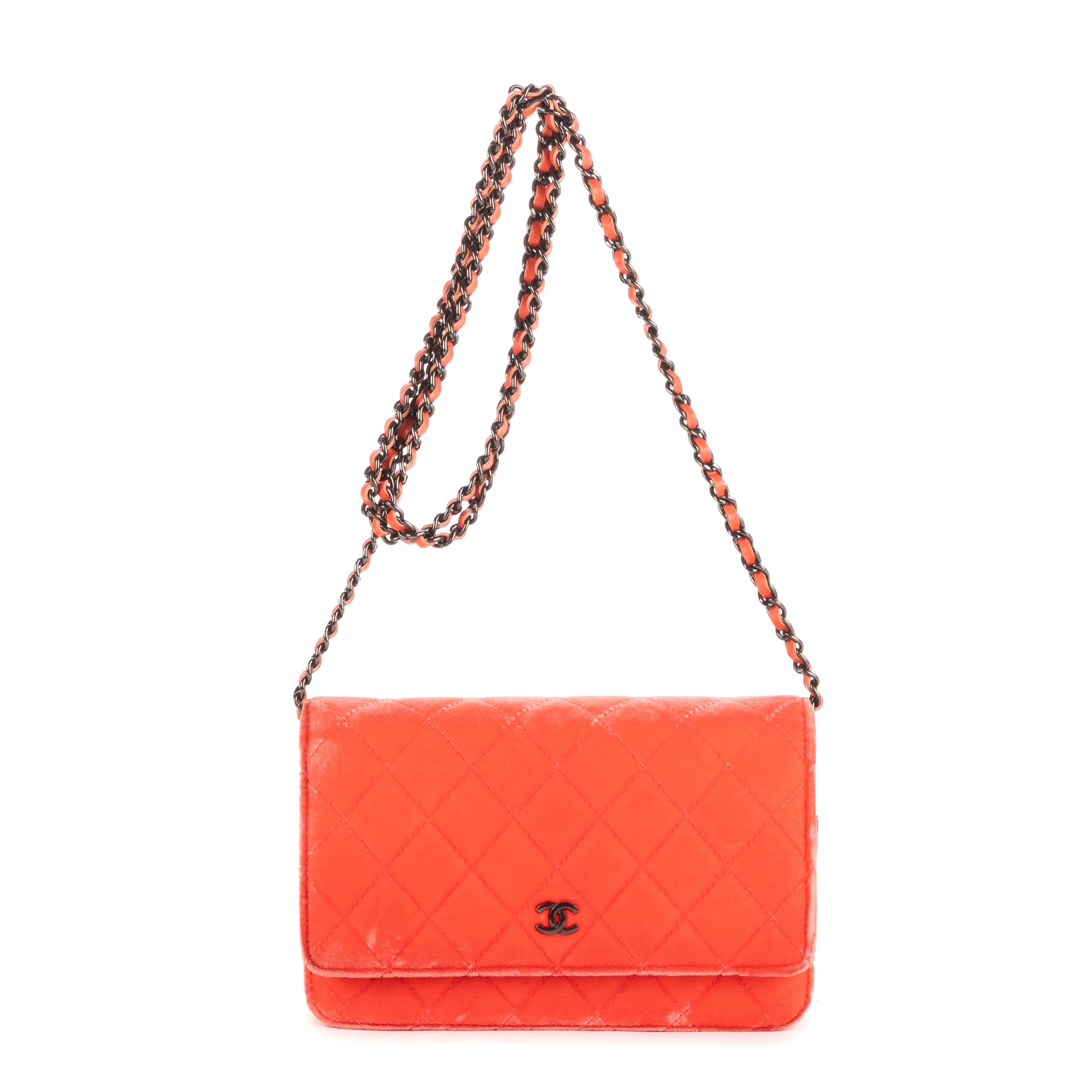 Classic Timeless Wallet on Chain 