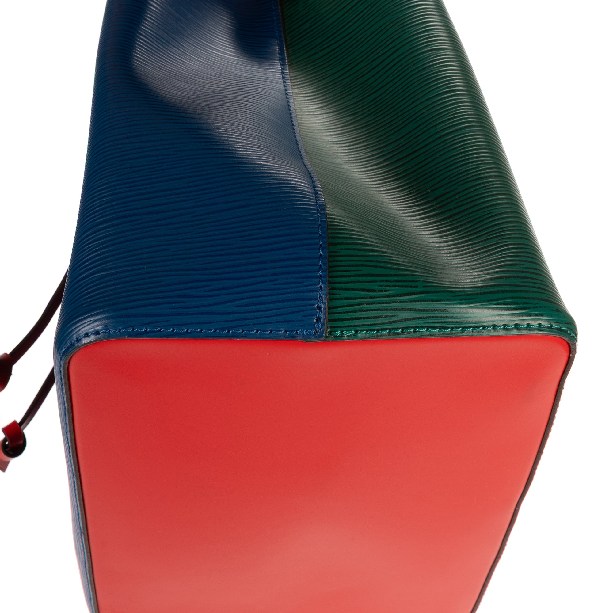 Noe Tricolor 