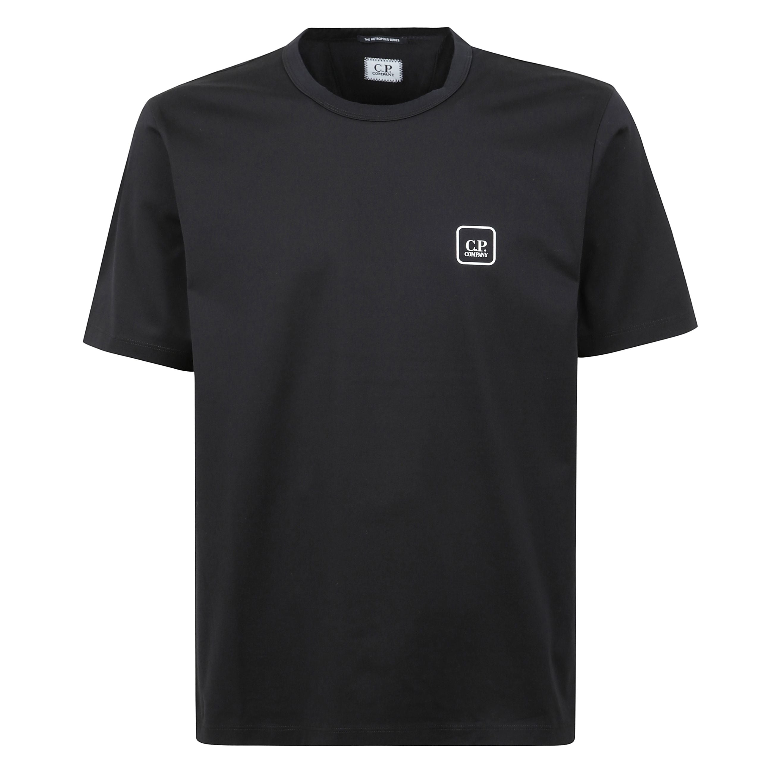 Realizzata in morbido cotone biologico, questa t-shirt firmata c.p. company unisce minimalismo e innovazione. il design essenziale del fronte, arricchito dal logo distintivo, Ã¨ perfetto per un'eleganza discreta e sofisticata. sul retro, una stampa futuri