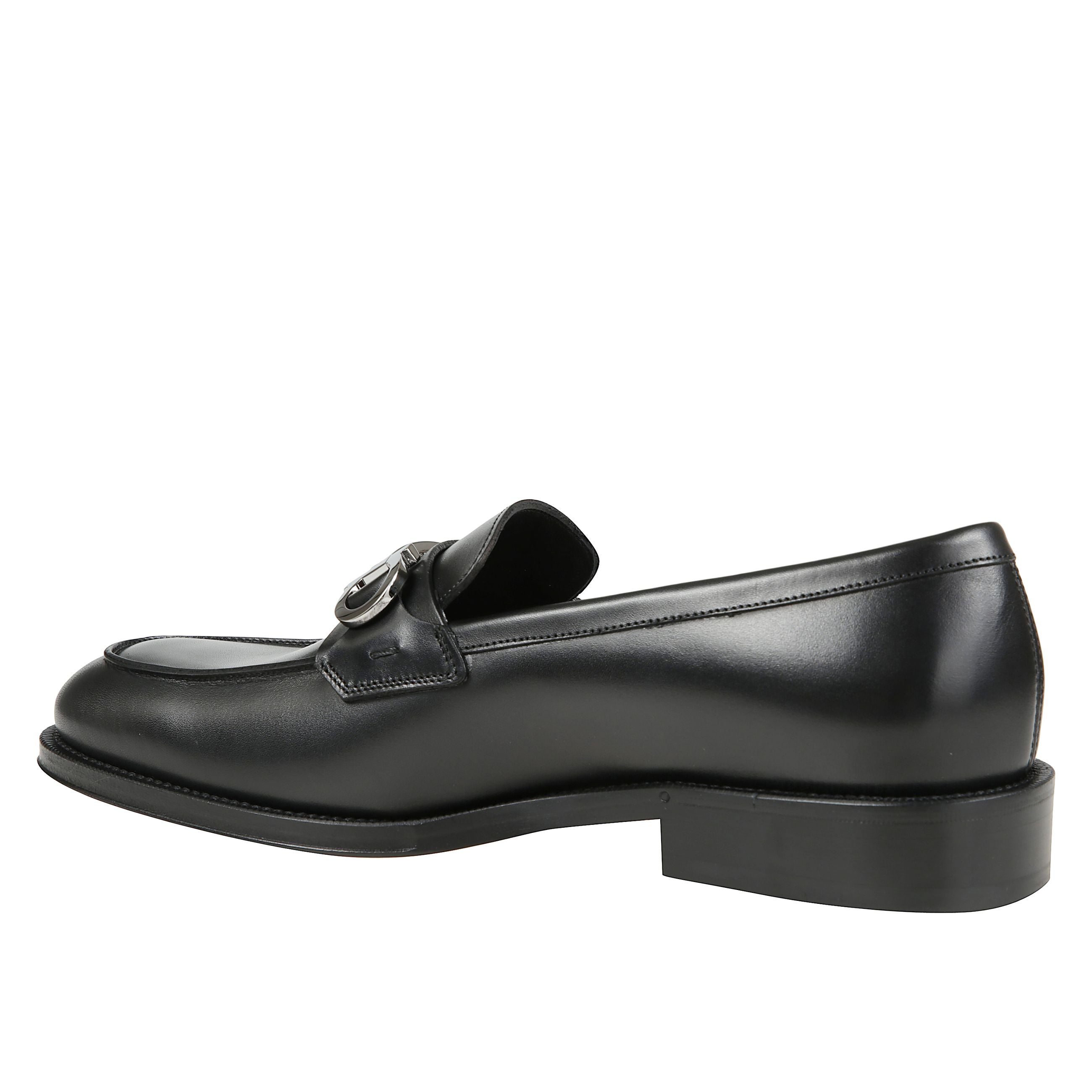 Mocassino ornamento gancini con suola in cuoio