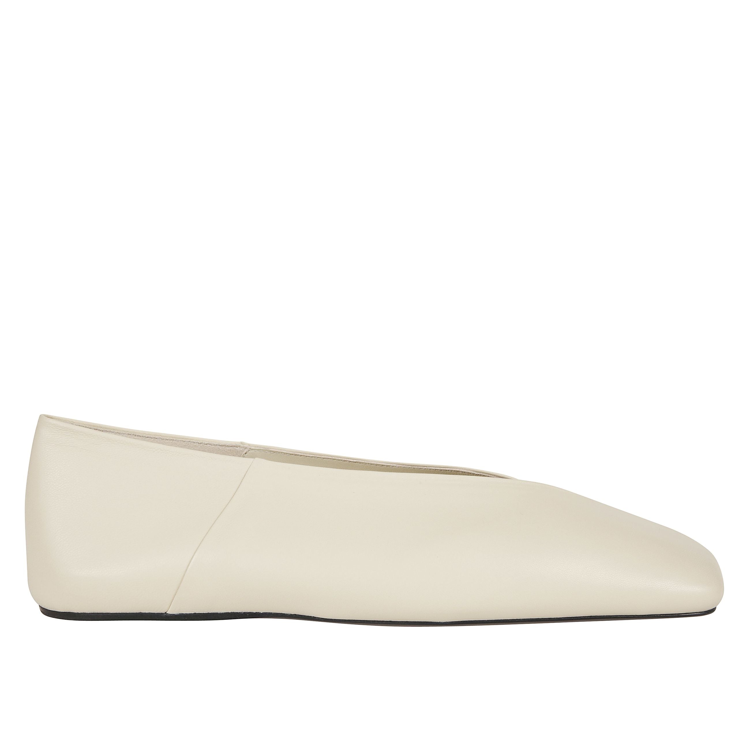 Ballerina in pelle.