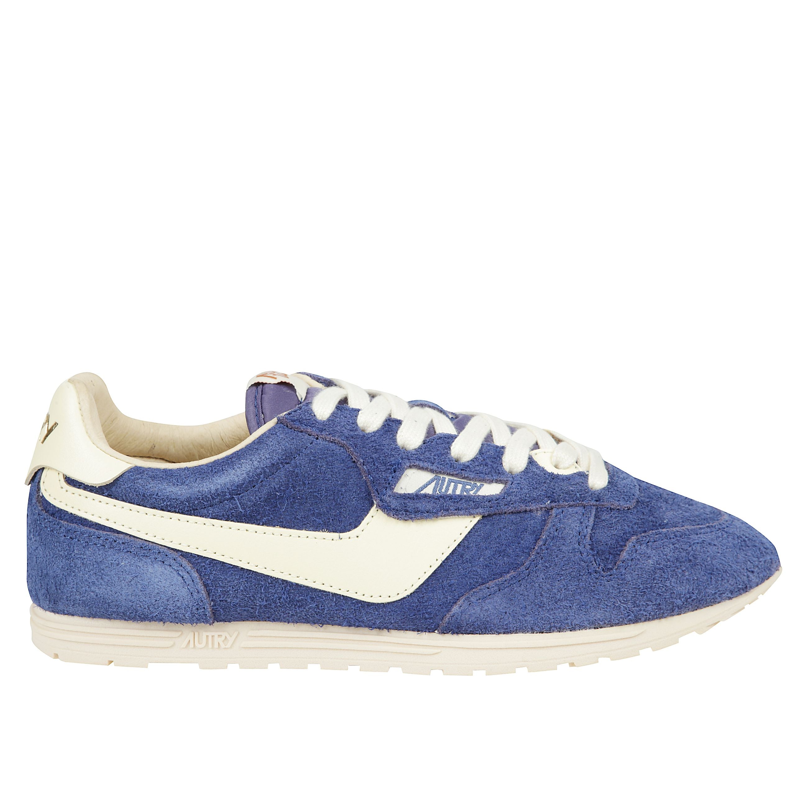 Sneakers  in pelle liscia e scamosciata spazzolata, lacci piatti in cotone, linguetta imbottita in nylon con etichetta con logo jacquard, colletto imbottito, fodera in pelle e spugna di cotone, soletta interna foderata in mesh