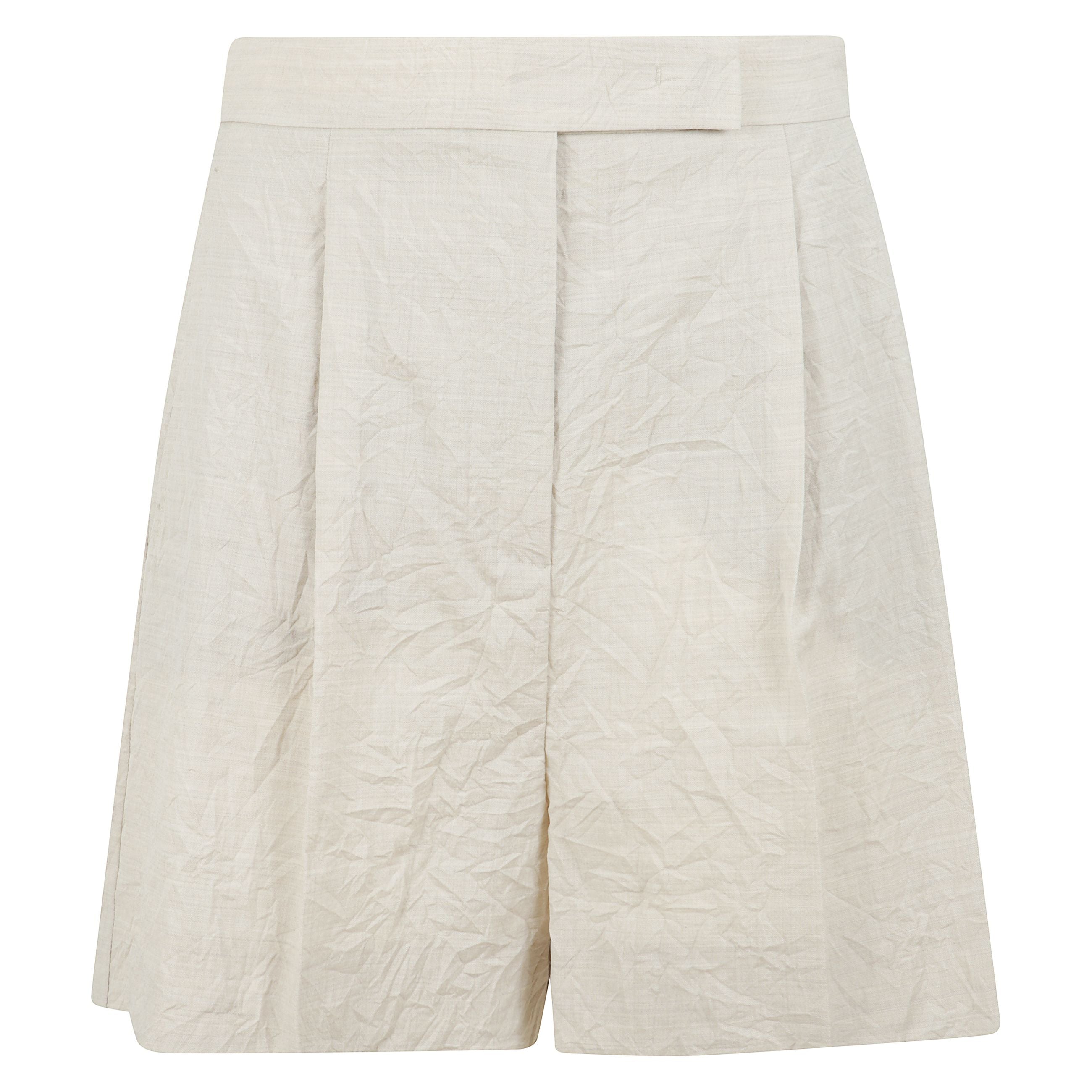 Pantalone corto dalla linea leggermente svasata, in tela di pura lana dalla caratteristica texture effetto stropicciato. modello foderato con pinces in vita sul davanti, piega stirata, tasche alla francese sui fianchi e tasche a filetto con bottone sul re