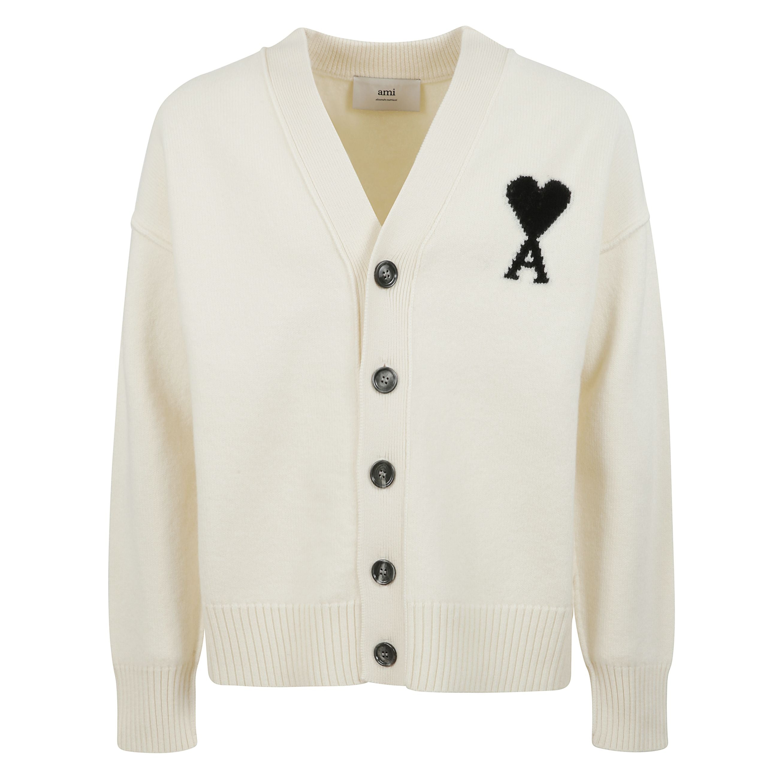 Cardigan in una sofisticata tonalitÃ  avorio in morbida lana, con una silhouette adatta a diversi look. il design Ã¨ caratterizzato da un'elegante abbottonatura frontale, scollo a v e finiture a costine su polsini e orlo. spicca in rosso il dettaglio dist