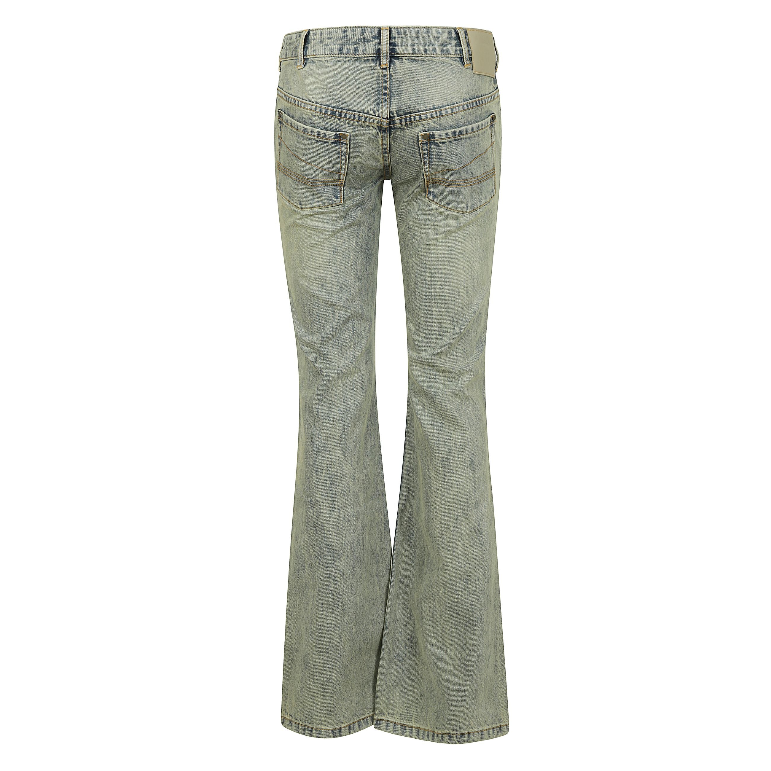 Questi jeans slim-svasati in tessuto surfacewave offrono una vestibilitÃ  lusinghiera e uno stile di tendenza. con un taglio slim che allunga e una gamba svasata che aggiunge un tocco di drammaticitÃ , questi jeans sono perfetti per ogni occasione. realiz