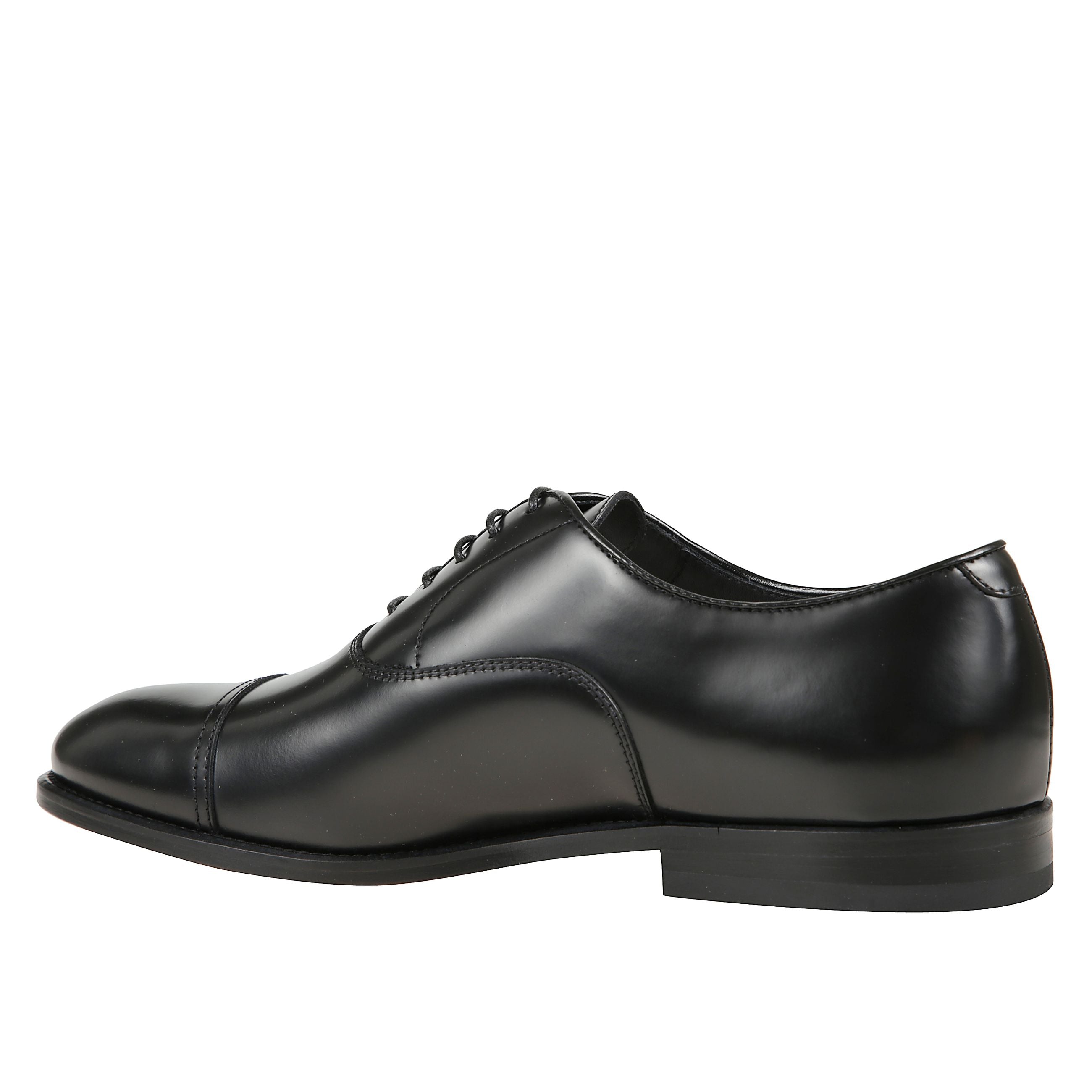Stringate oxford.