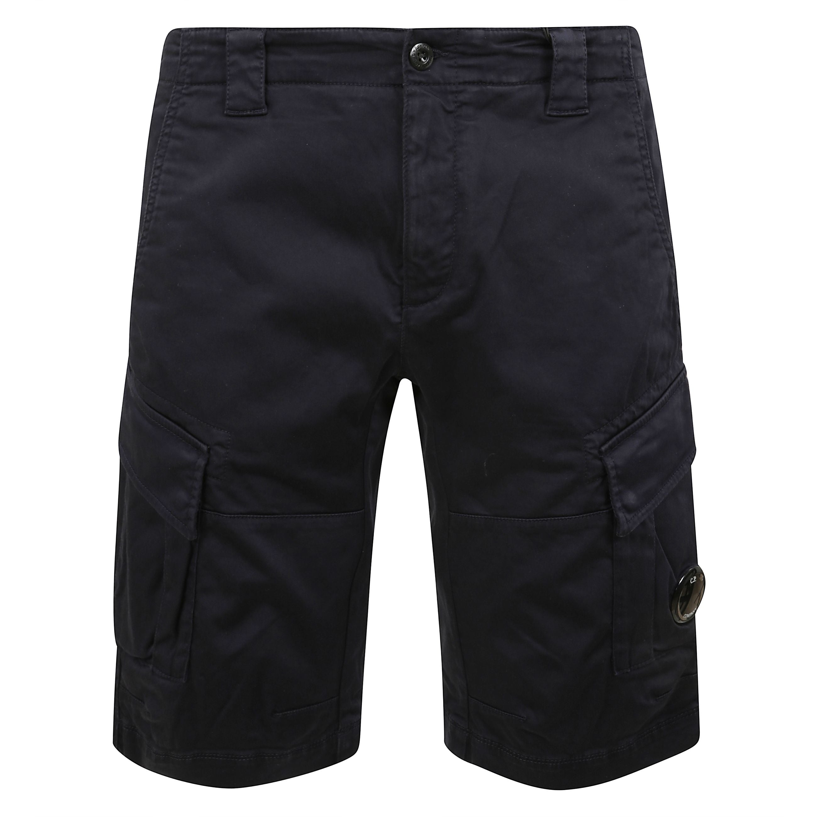 C. p. company pantaloncini realizzati in stretch sateen, cotone elasticizzato opaco, con pratiche tasche cargo e passanti.