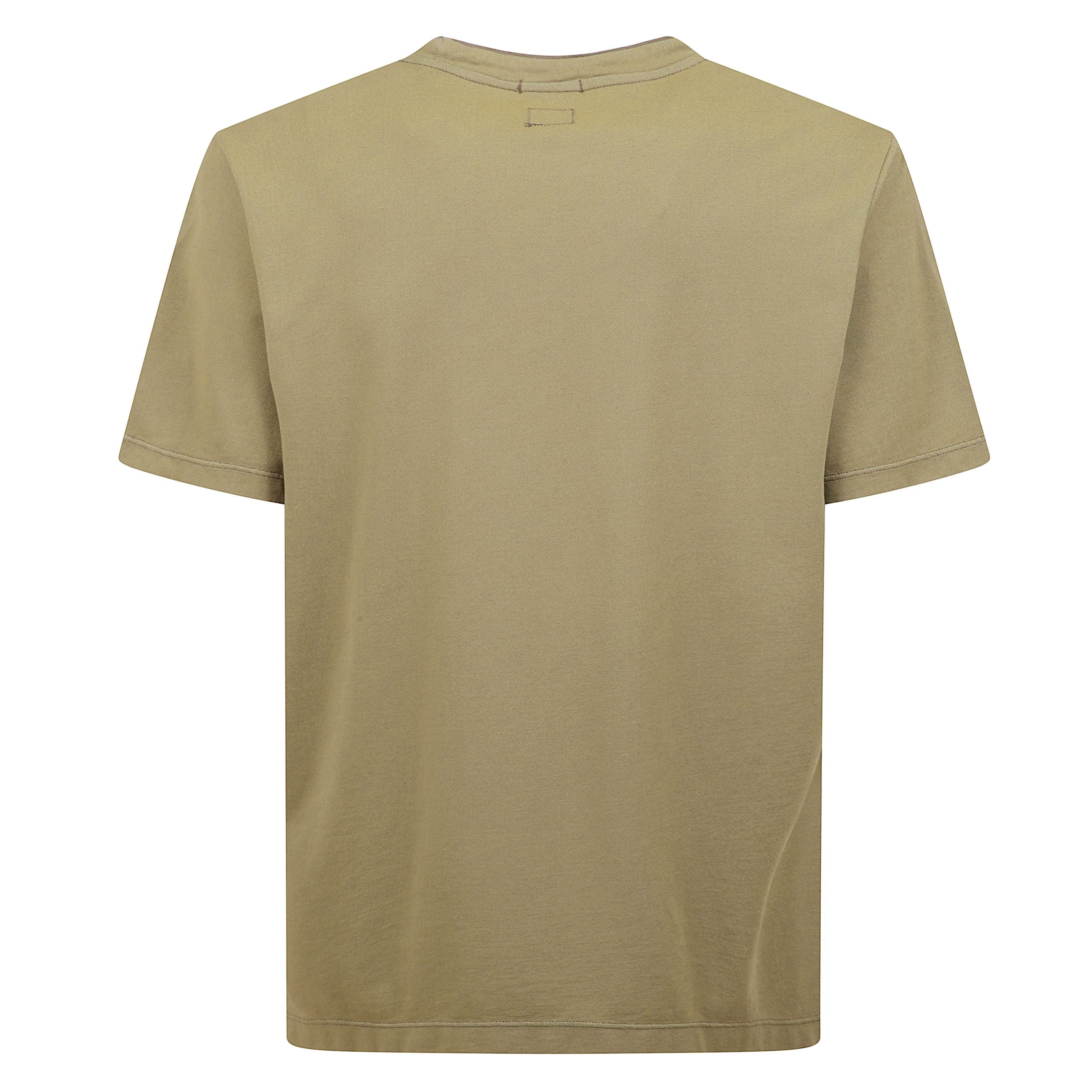 T-shirt realizzata in piquet di cotone/nylon. tinta in capo. regular fit.