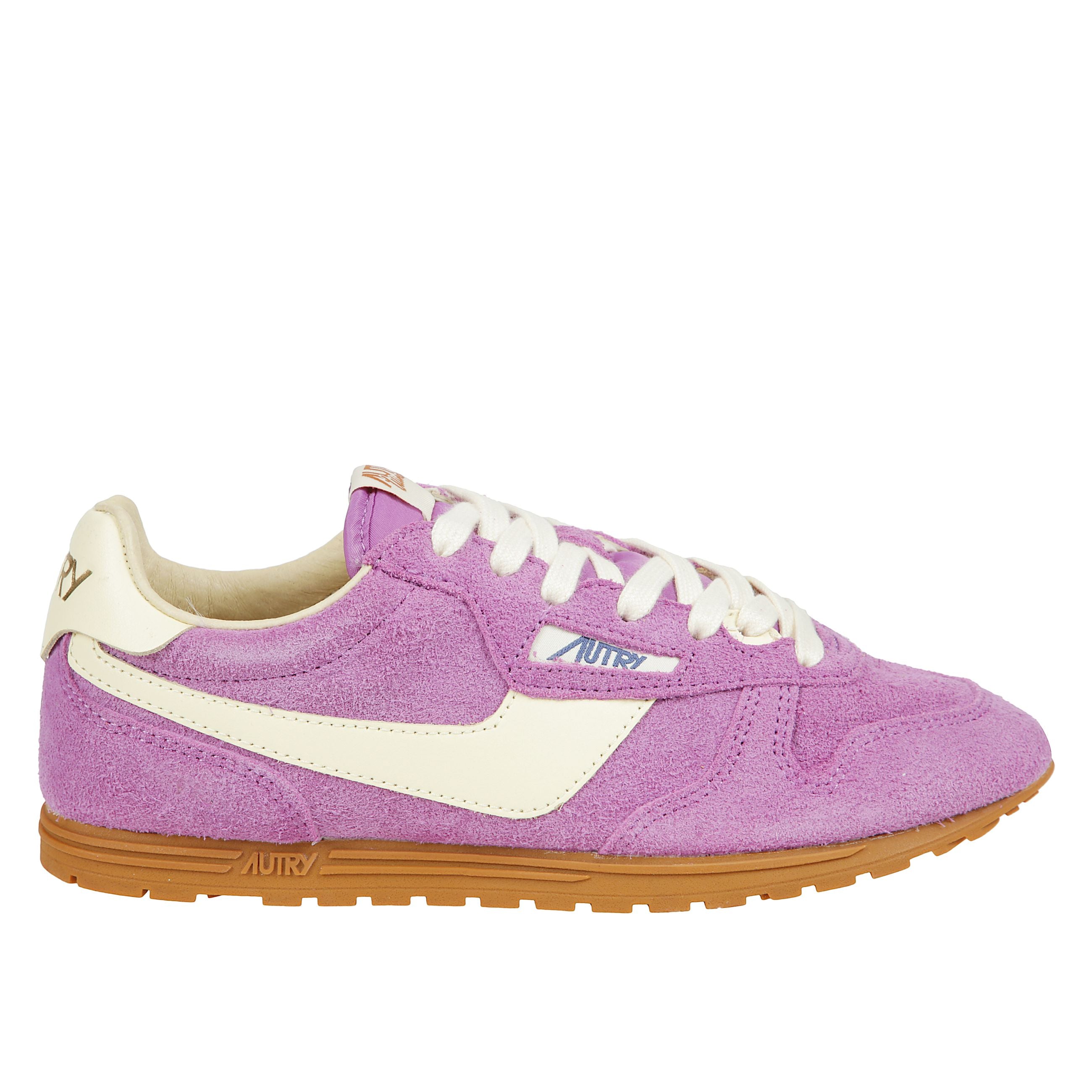 Sneakers  in pelle liscia e scamosciata spazzolata, lacci piatti in cotone, linguetta imbottita in nylon con etichetta con logo jacquard, colletto imbottito, fodera in pelle e spugna di cotone, soletta interna foderata in mesh