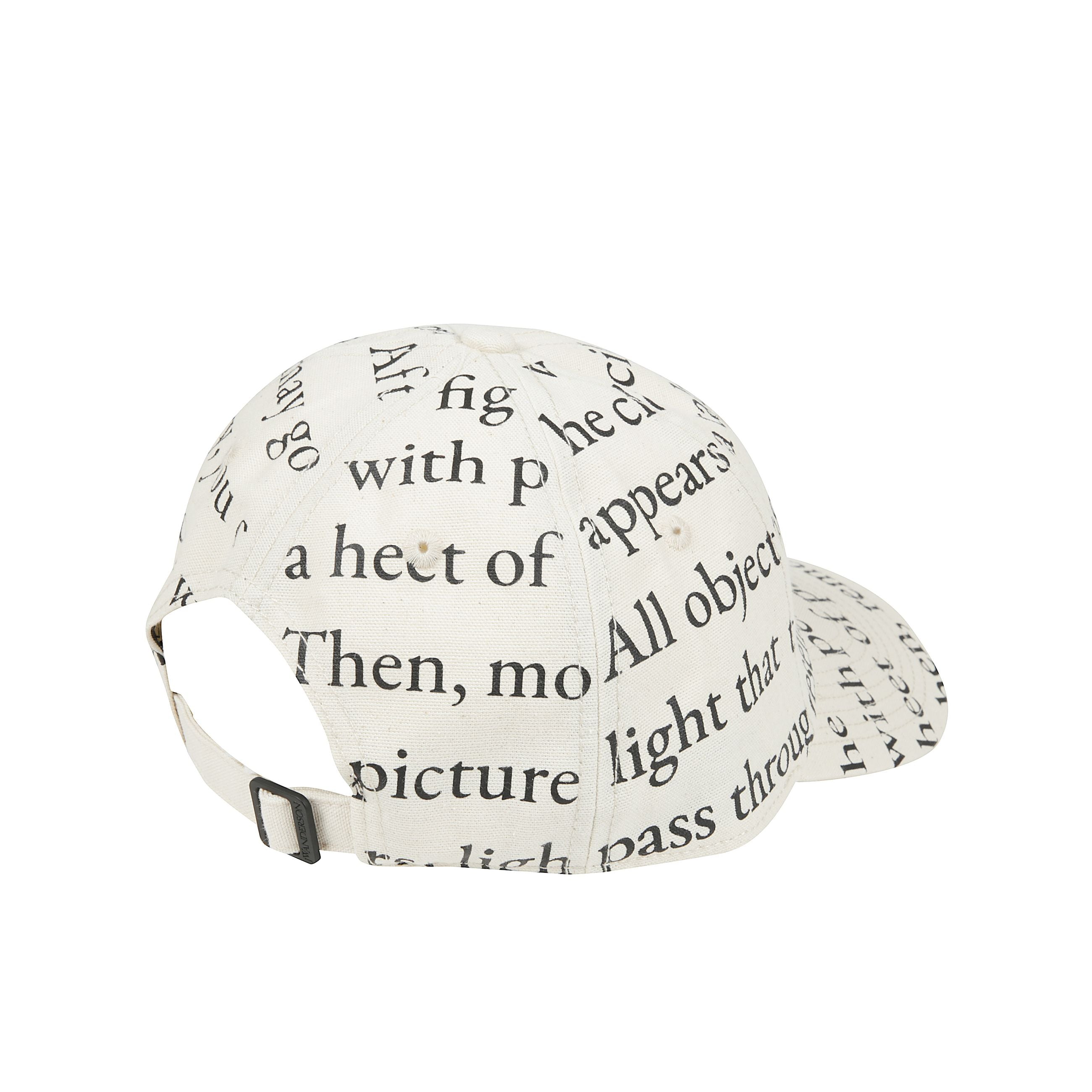 Baseball cap realizzato in cotone. presenta un logo con ancora ricamato e dettagli stampati