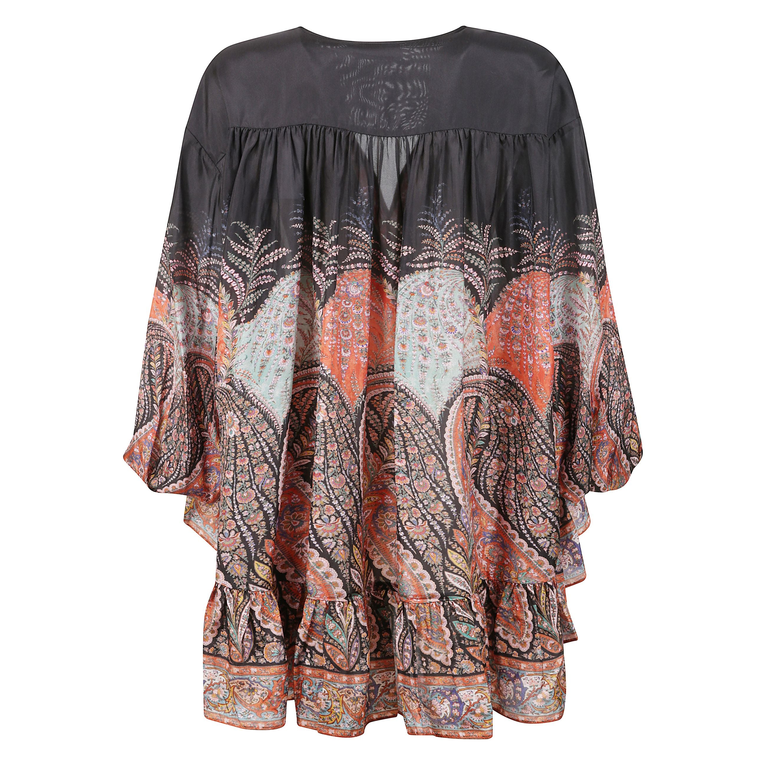 Blusa in seta con stampa paisley. girocollo con laccetto e maniche lunghe a palloncino con spalle scese e polsini elasticizzati. carrÃ© anteriore e posteriore con arricciature e orlo asimmetrico con volant.