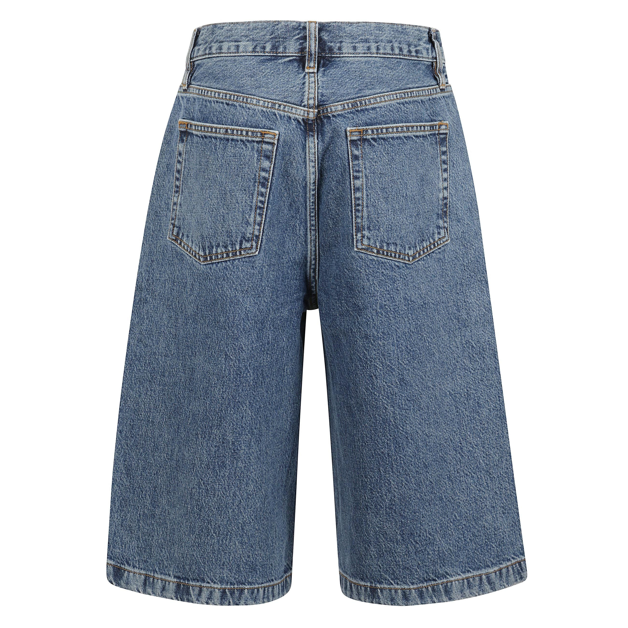 Bermuda in denim indaco rigido. questi shorts presentano una silhouette a vita media con un orlo piÃ¹ lungo, offrendo un look casual e versatile. sono dotati di una chiusura nascosta con zip e bottone, il classico design a cinque tasche e passanti per cin