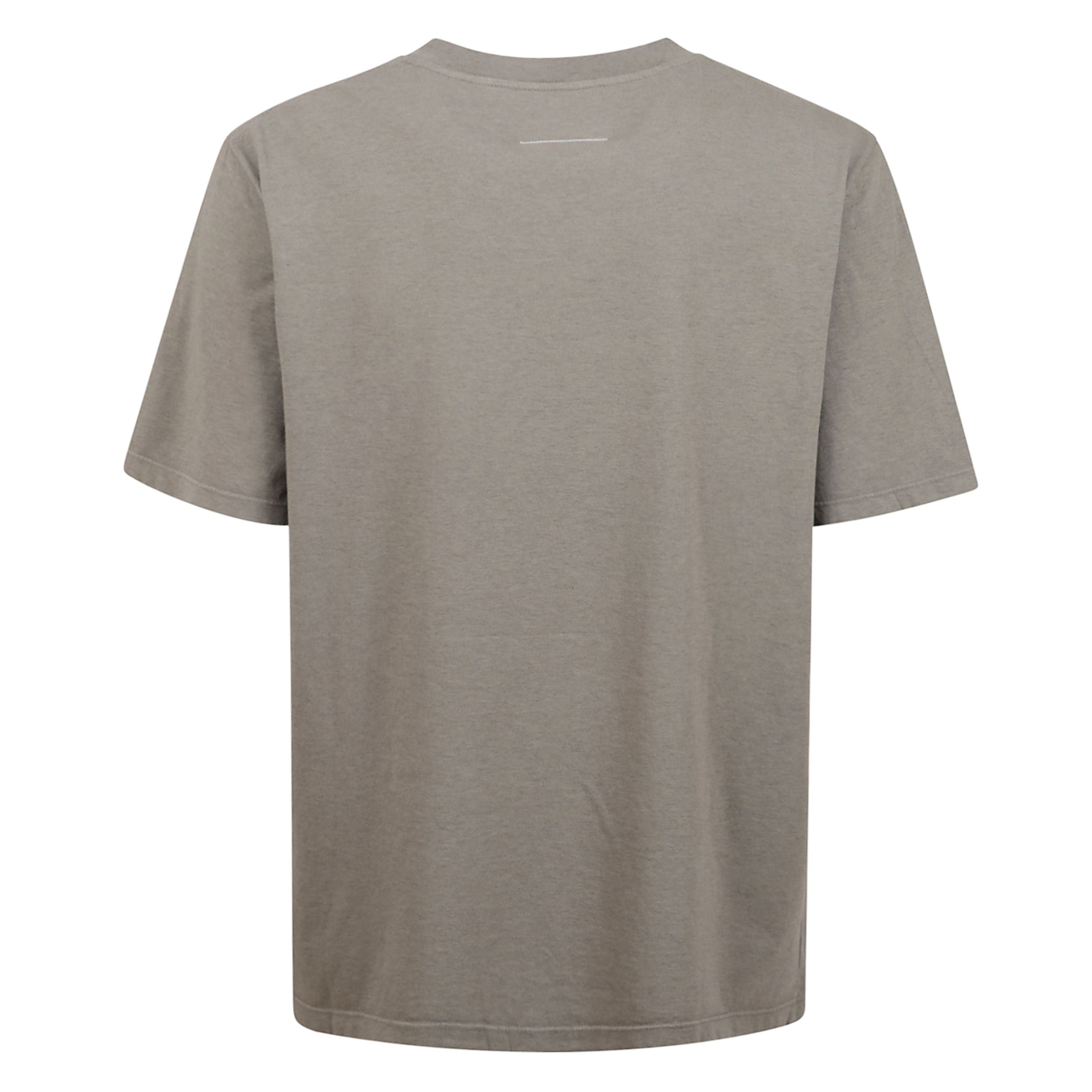 T-shirt a maniche corte con scollo tondo ed orlo dritto. etichetta con logo numerico mm6 applicata sul fronte.