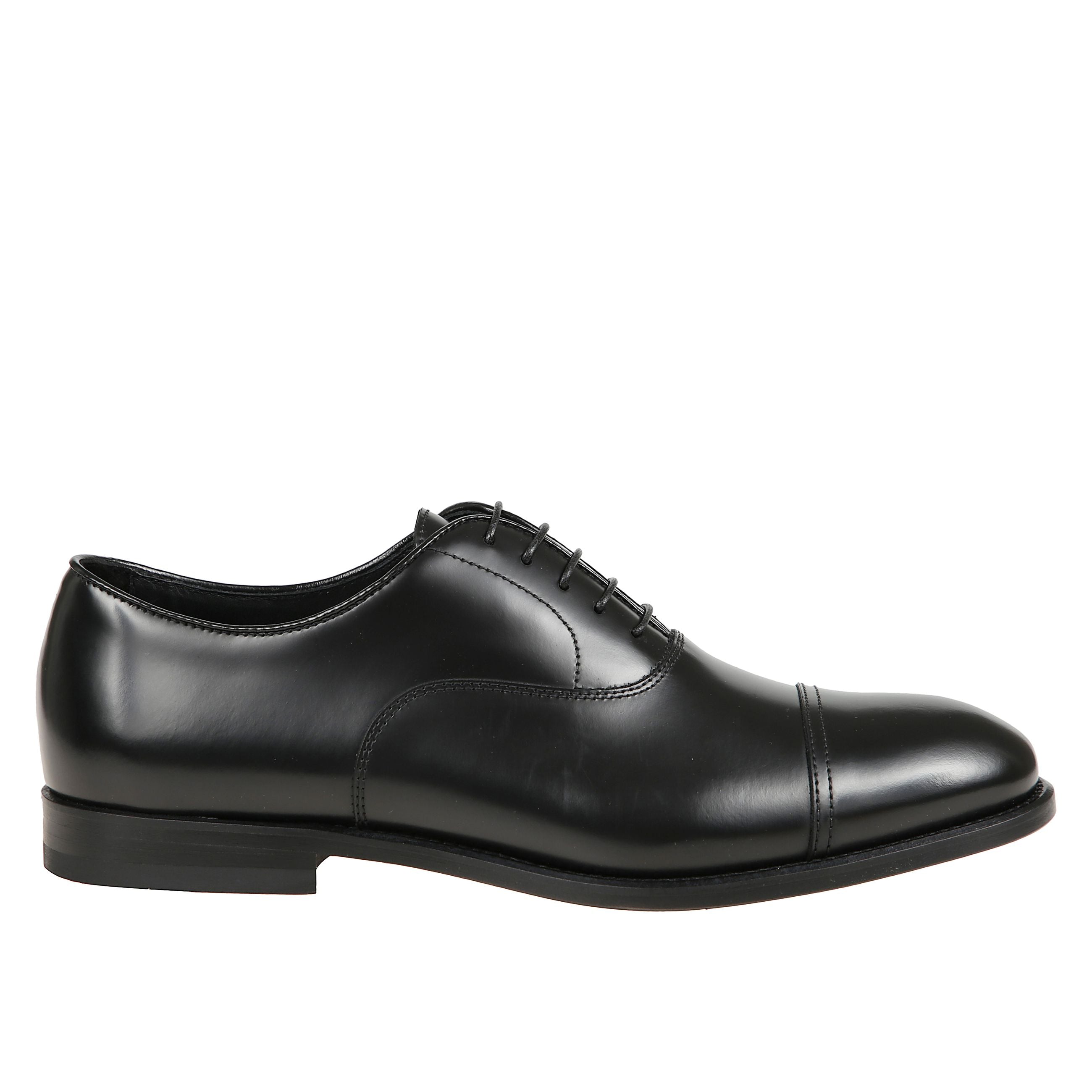Stringate oxford.