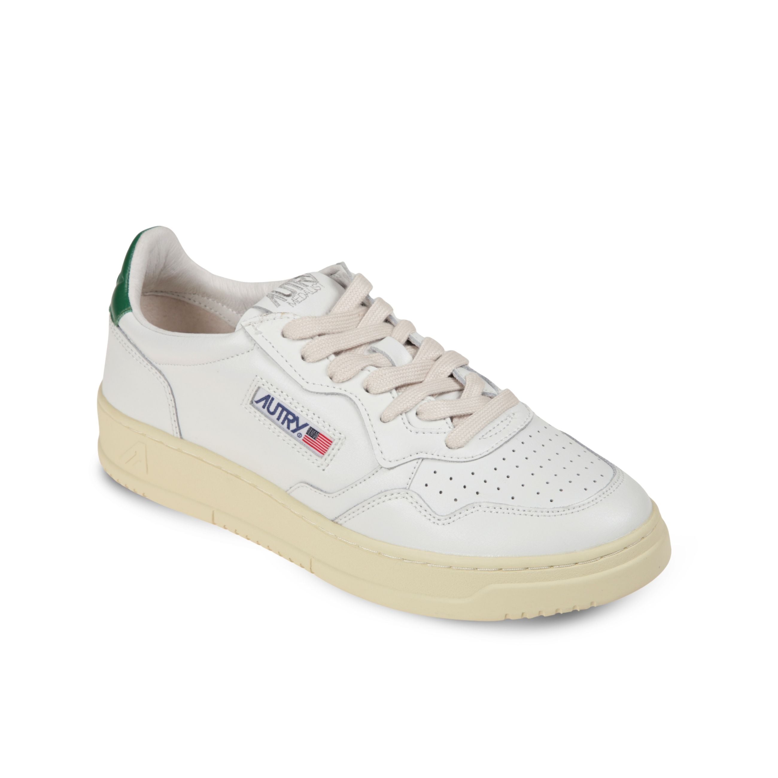Sneakers autry medalist low. design in pelle con microfori sul davanti. talloncino in pelle a contrasto.