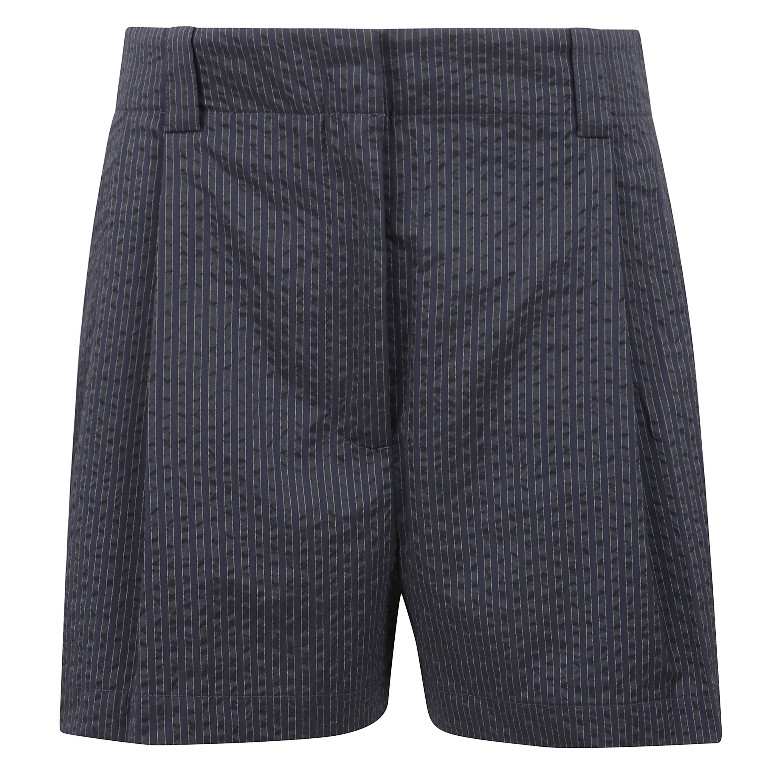 Pantaloncini casual plissettati.